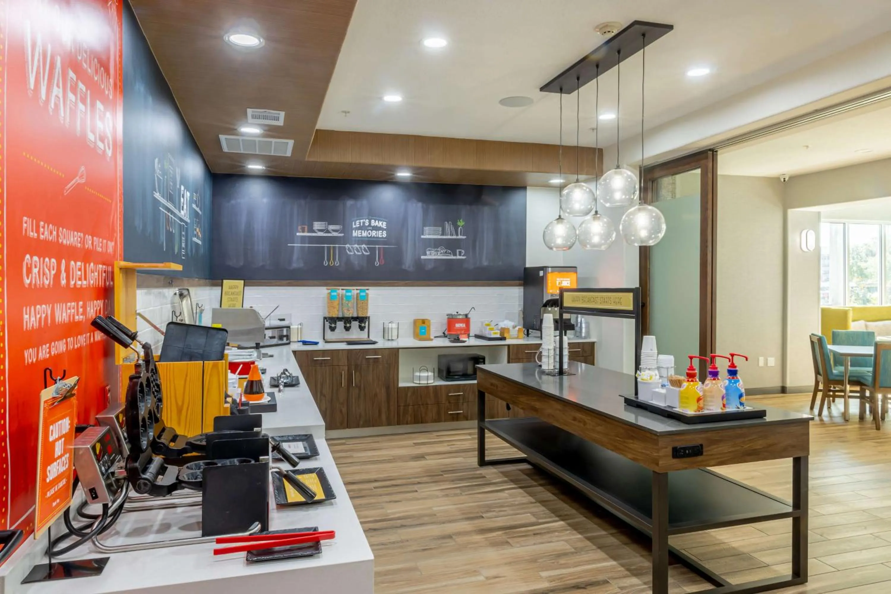 Breakfast in Hampton Inn & Suites Cleburne