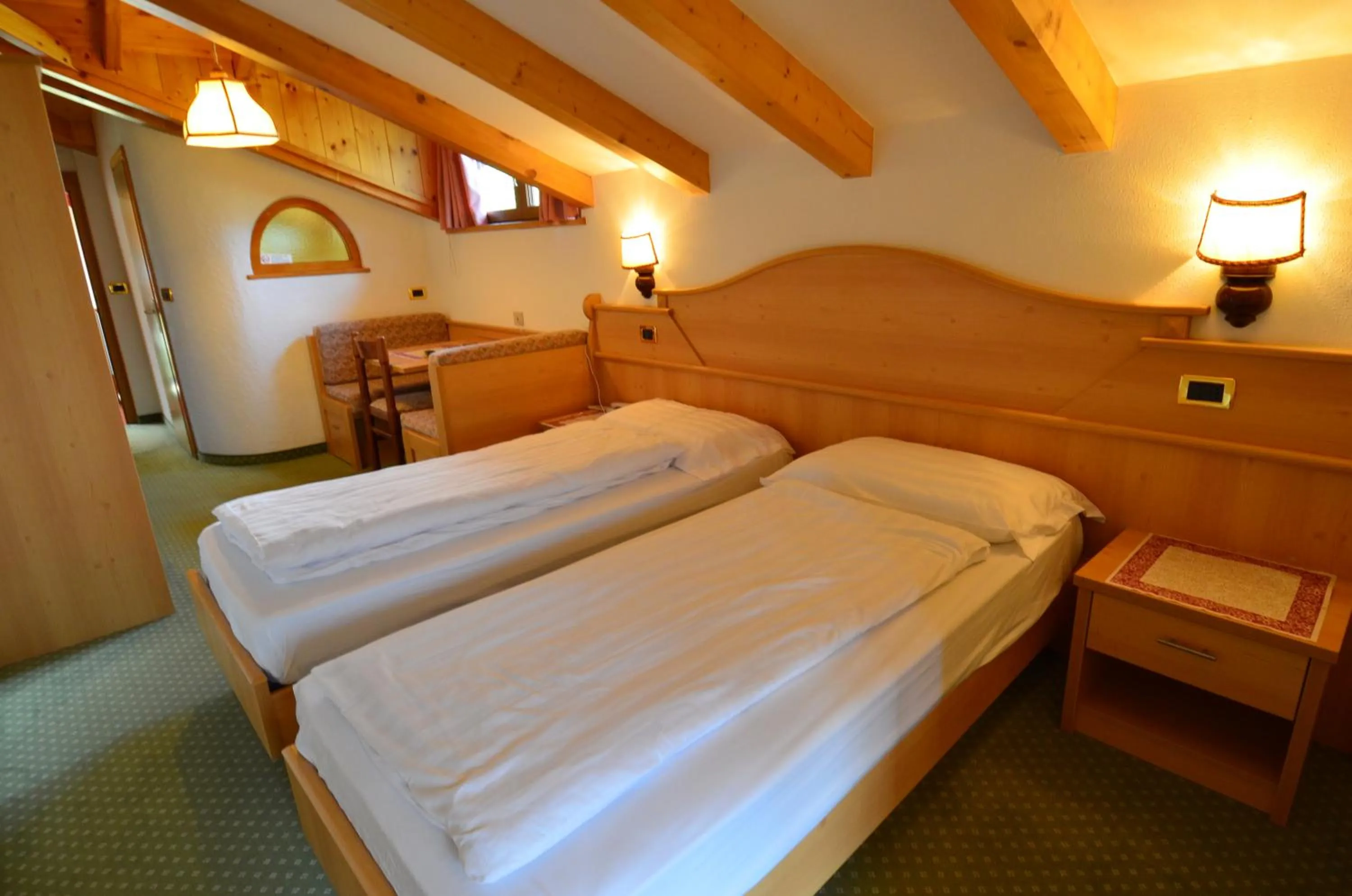 Bed in Latemar - Hotel Suites Spa