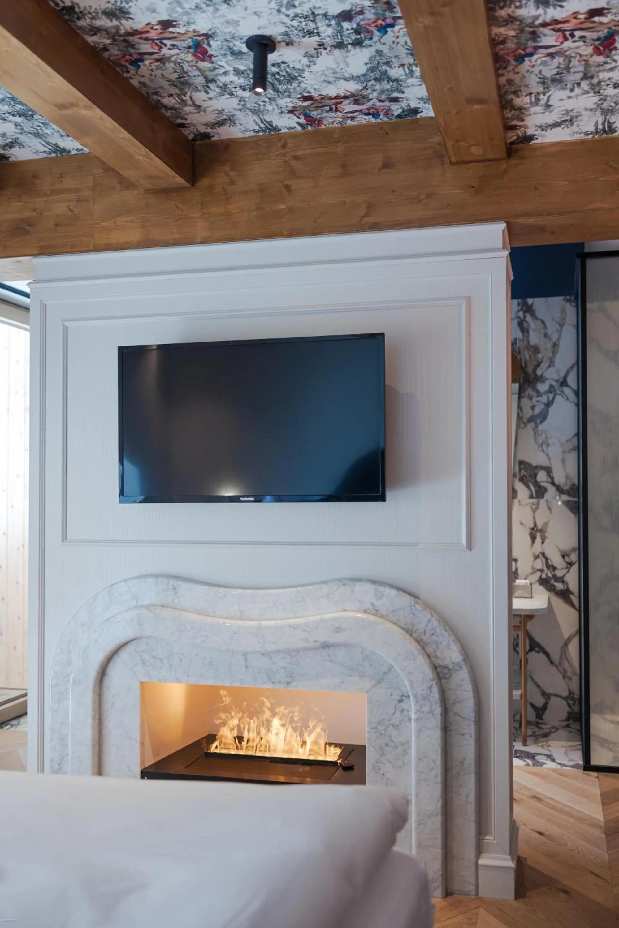 Communal lounge/ TV room, Bed in Latemar - Hotel Suites Spa