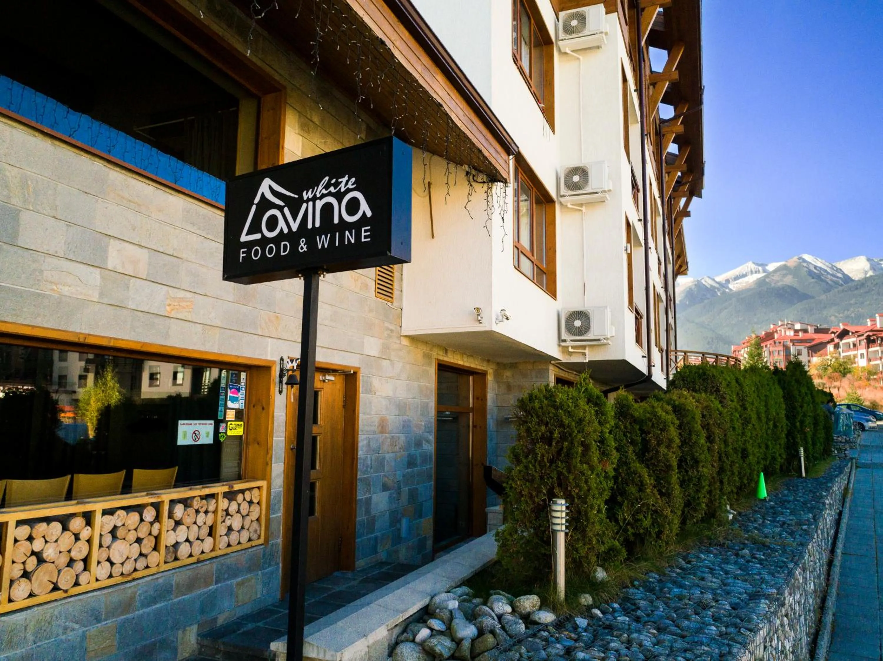 Facade/entrance in White Lavina - Ski, Bike, Hike