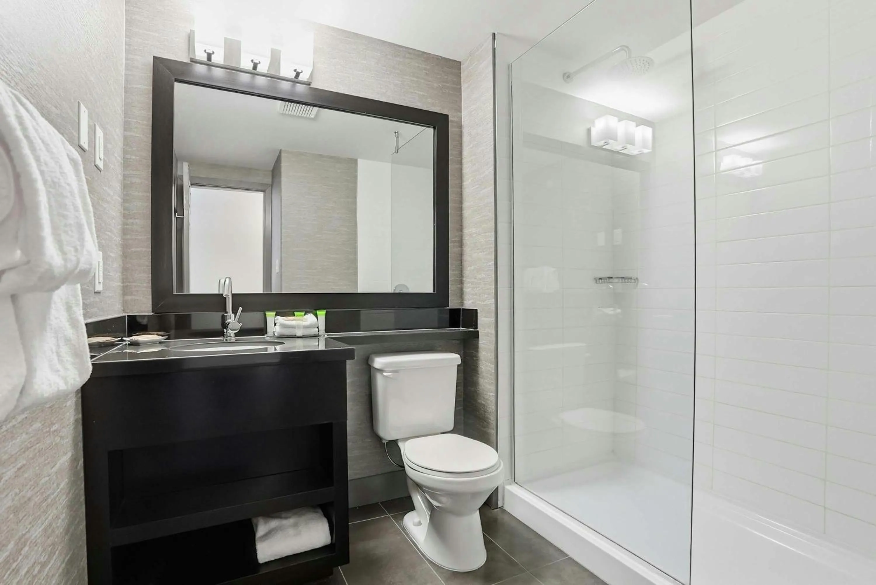 Bathroom in Sandman Hotel Saskatoon