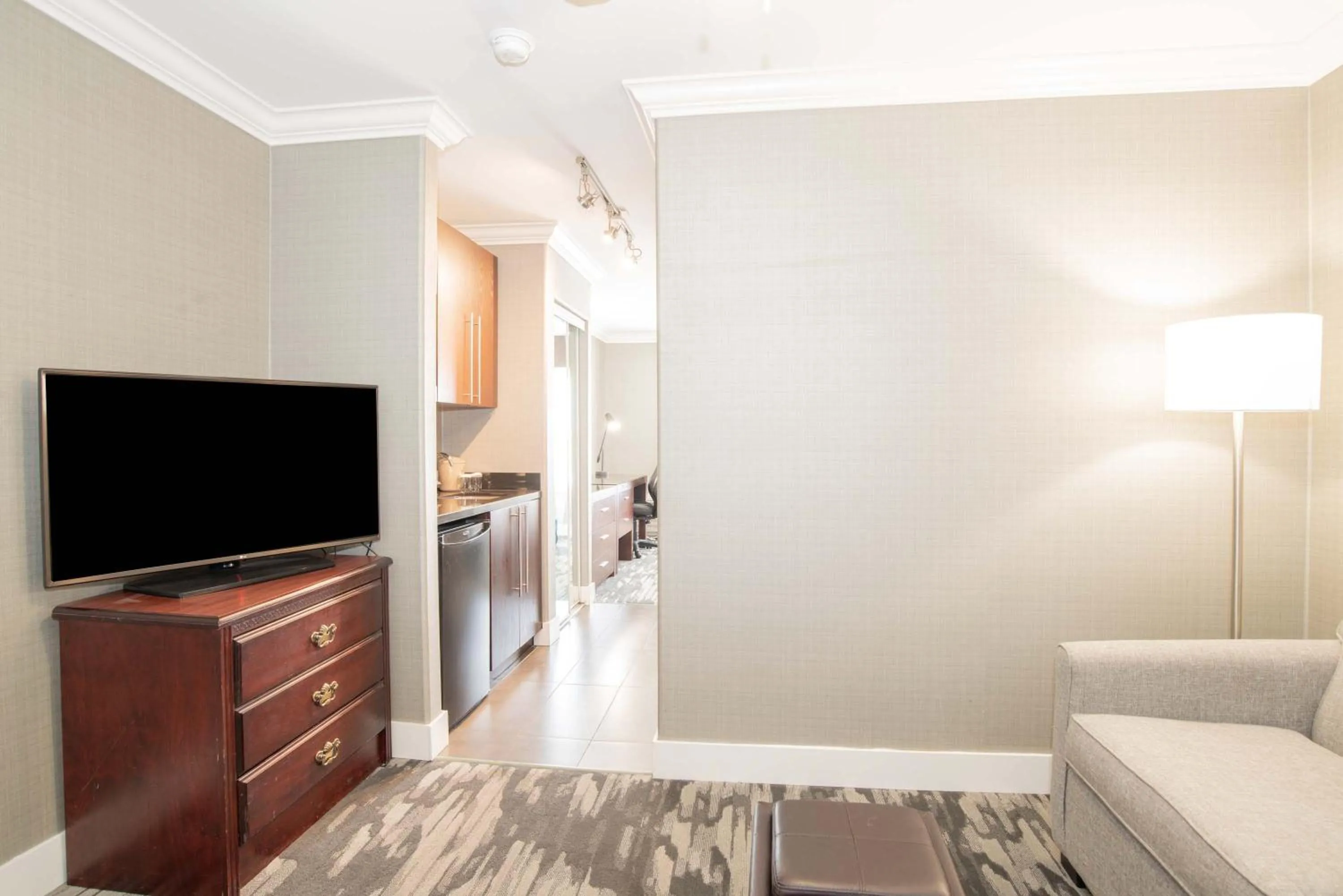 Photo of the whole room in Sandman Hotel Saskatoon