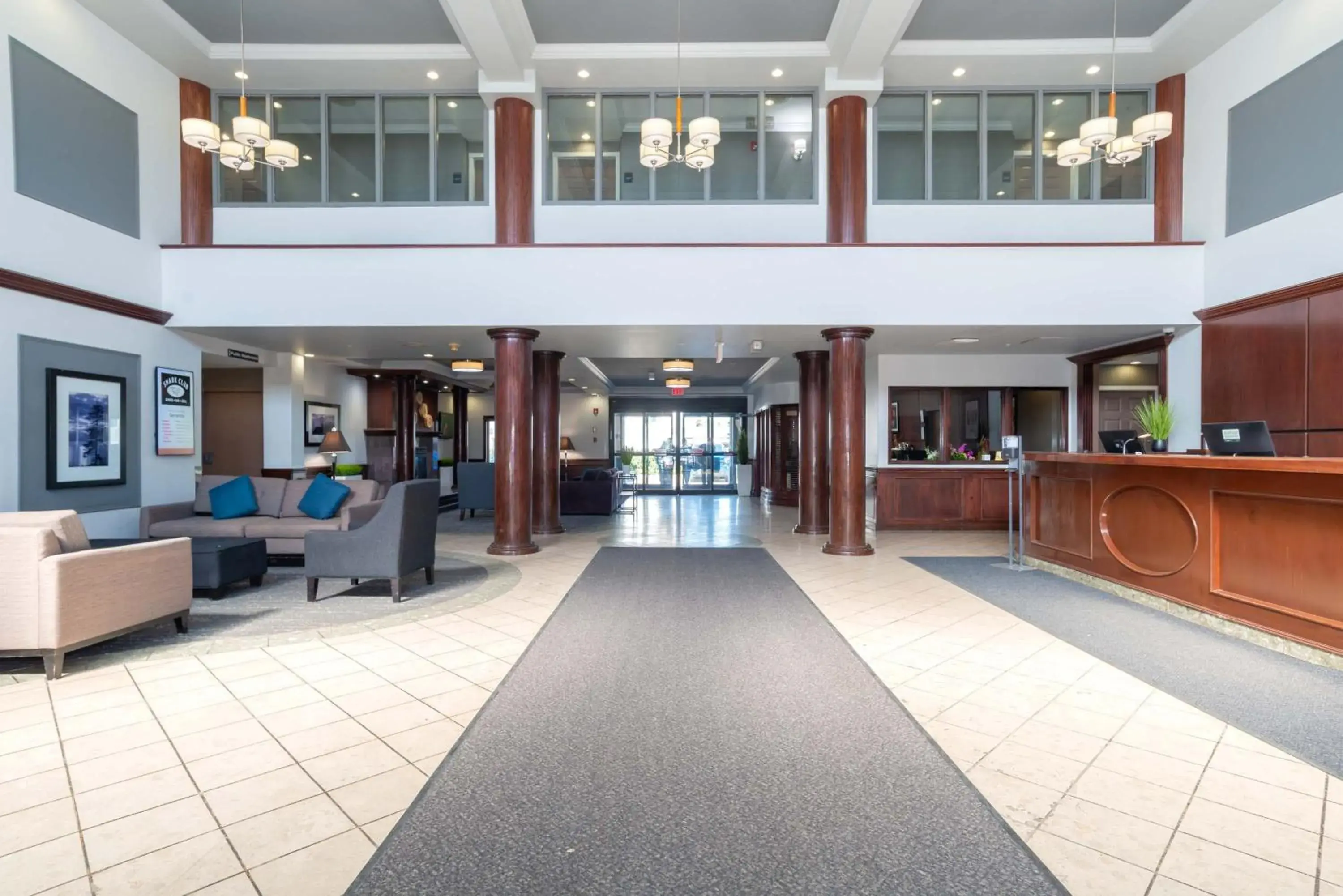 Facade/entrance in Sandman Hotel Saskatoon Facade/entrance in Sandman Hotel Saskatoon