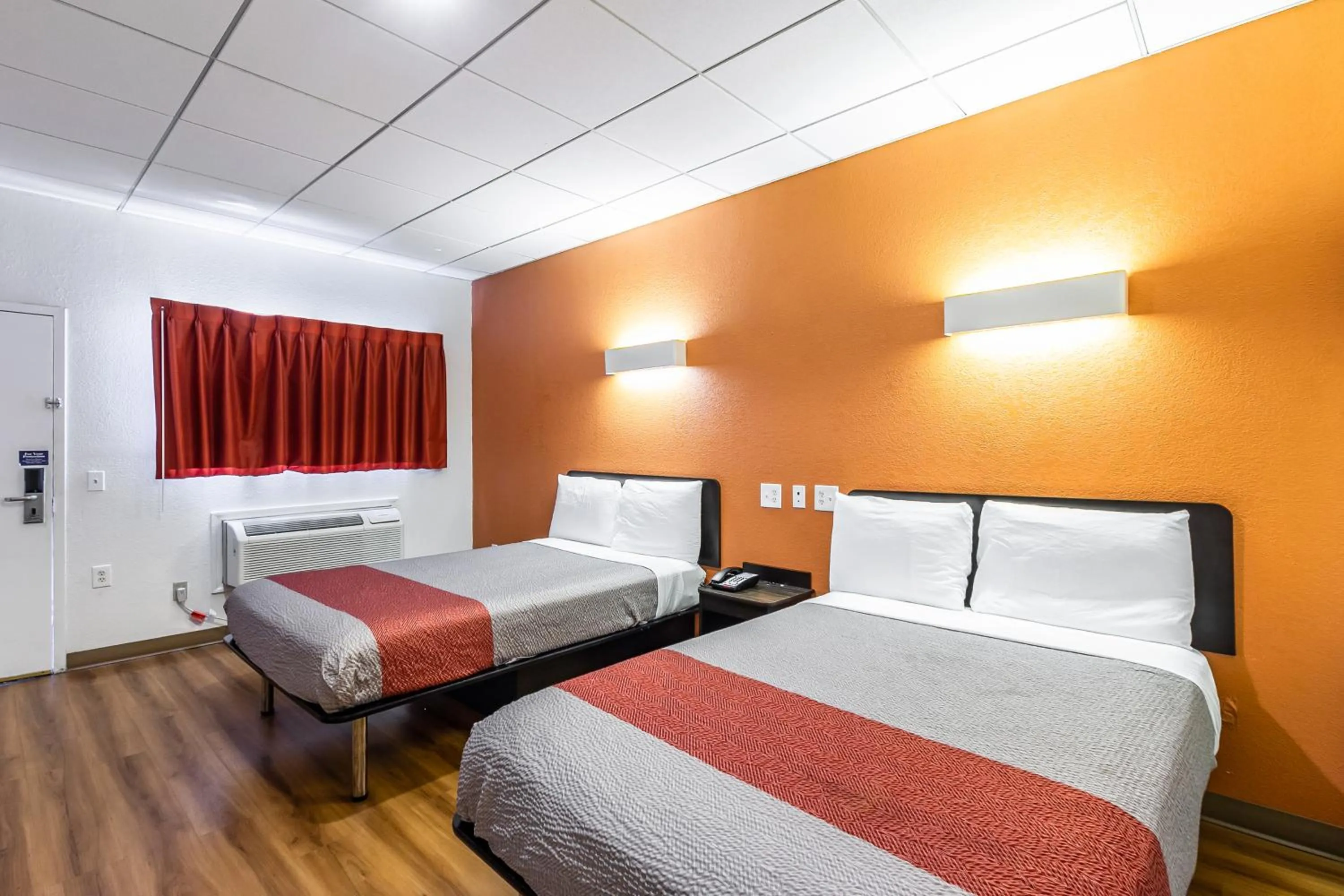 Motel 6 Elizabeth - Newark Liberty International Airport