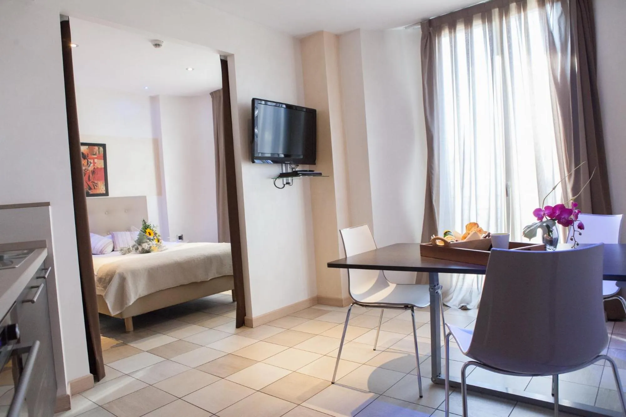 Photo of the whole room, Bed in Résidence Villa d'Elsa