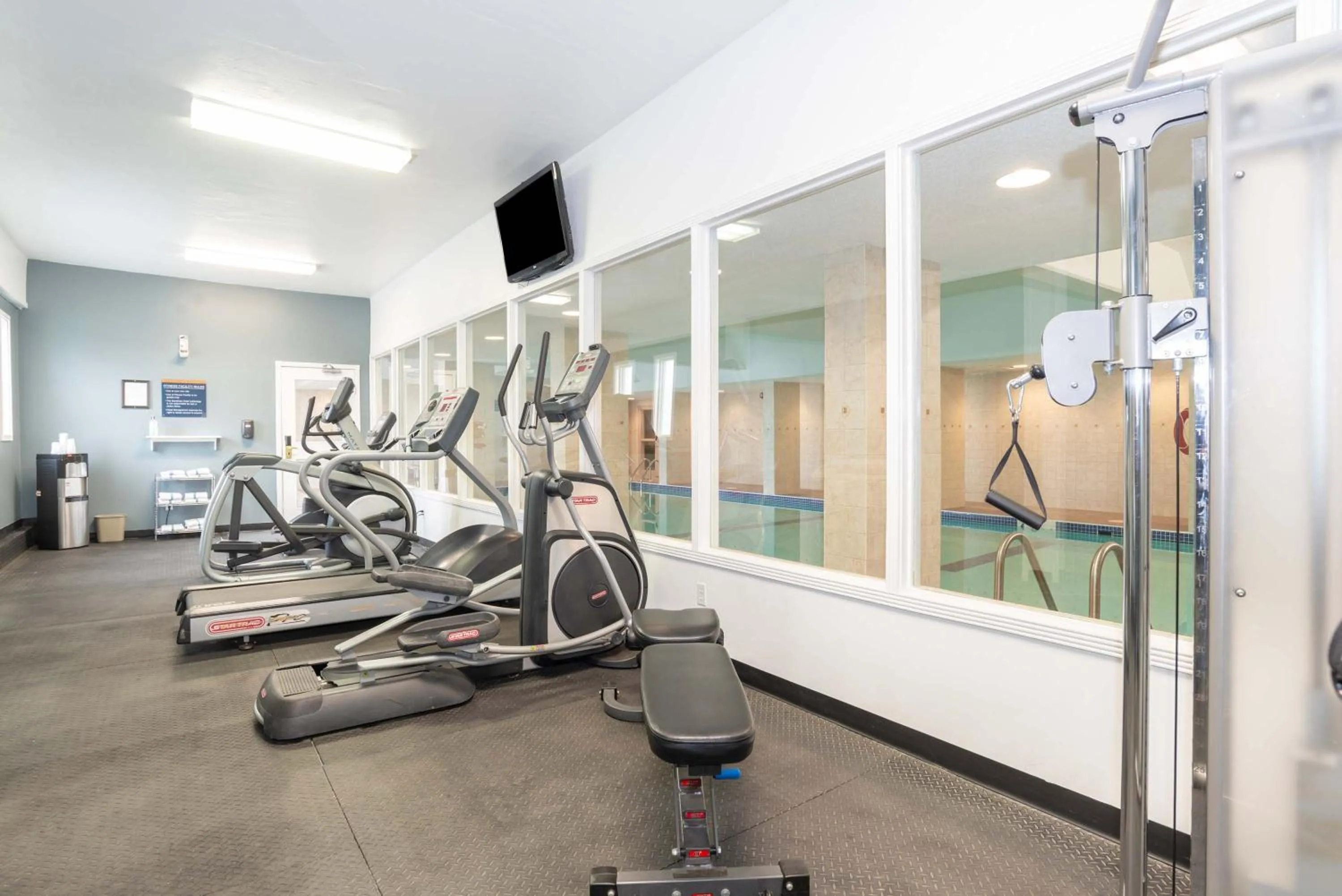 Fitness centre/facilities in Sandman Hotel Lethbridge