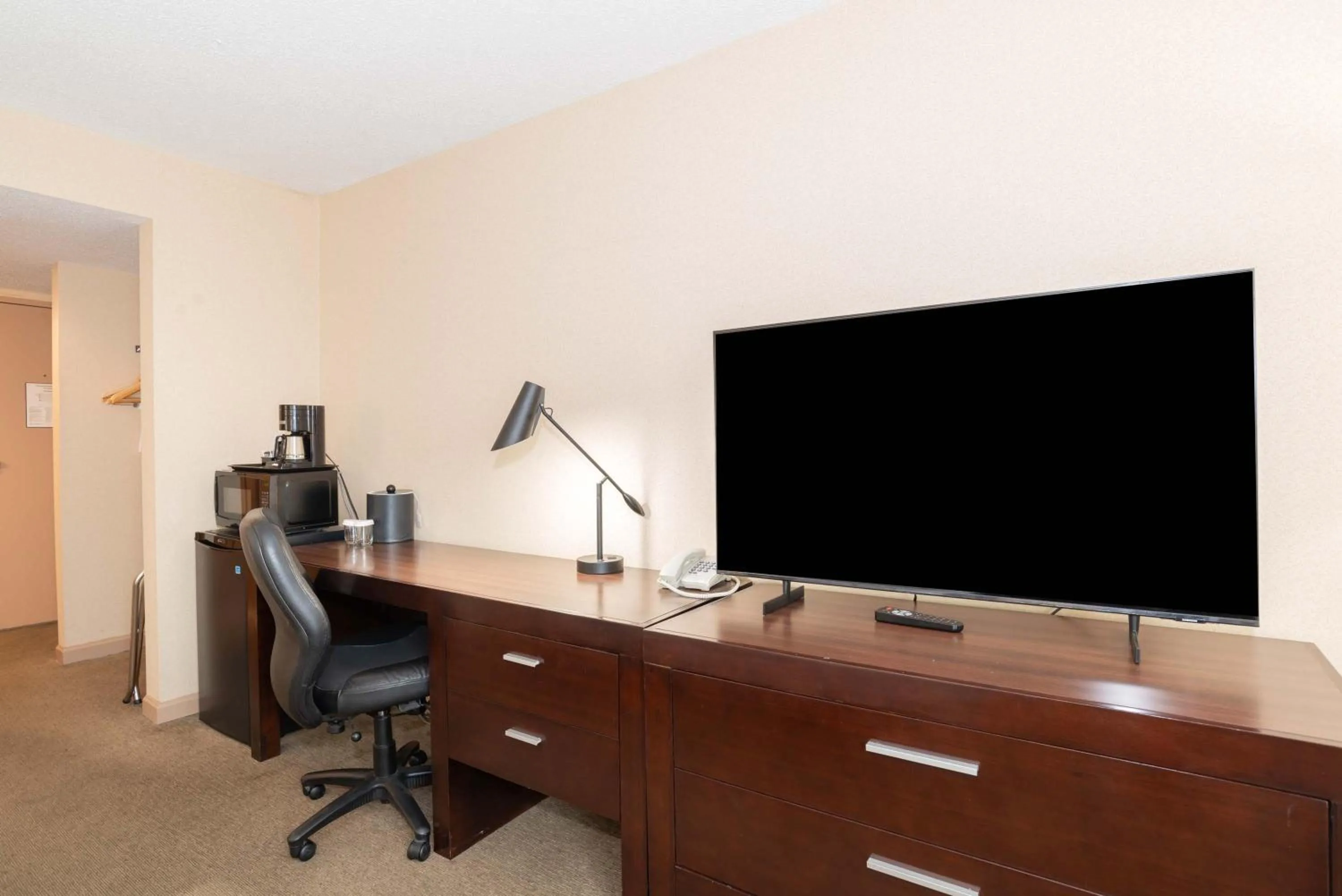 Photo of the whole room in Sandman Hotel Lethbridge