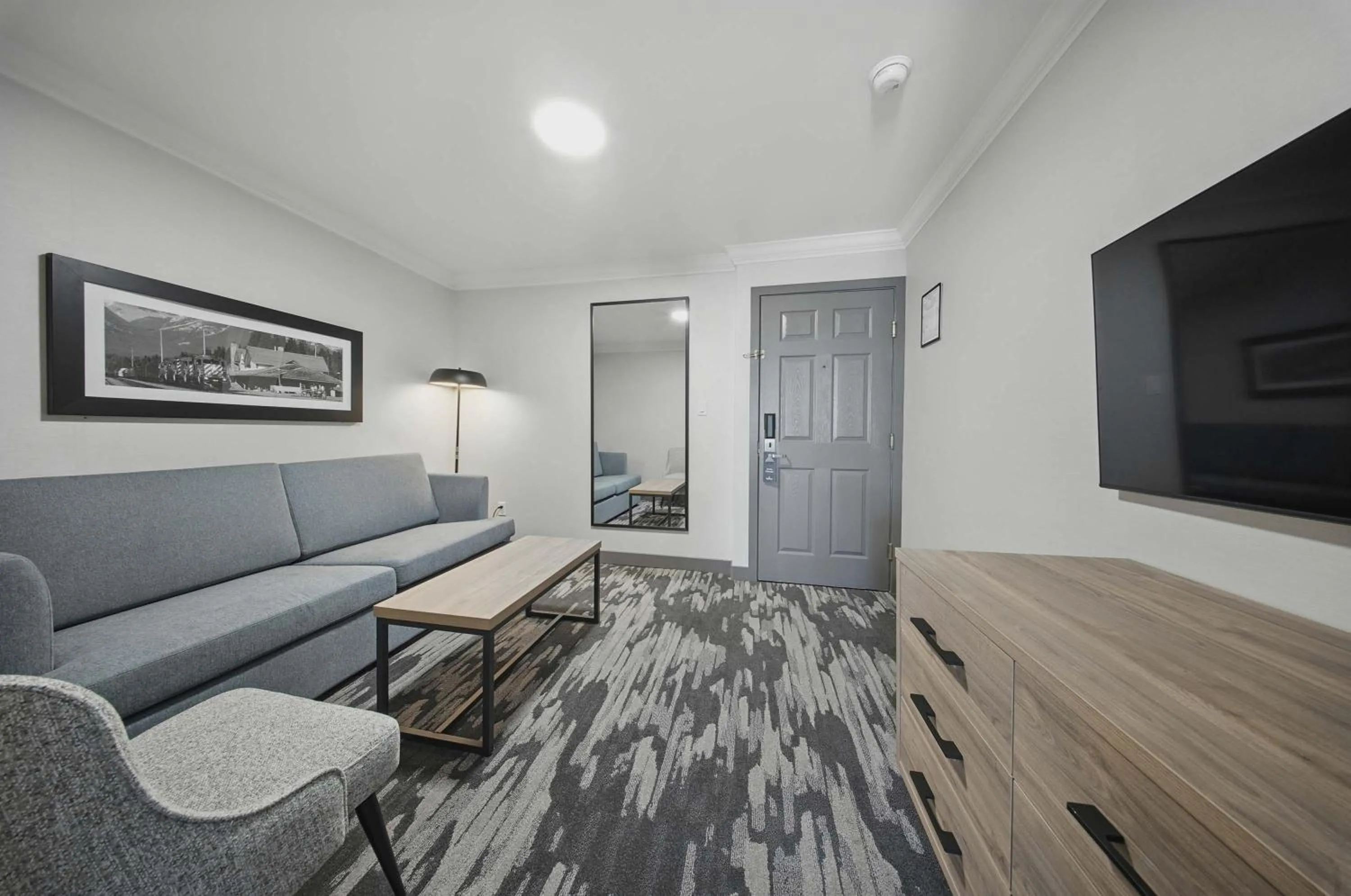 Living room in Sandman Hotel Red Deer