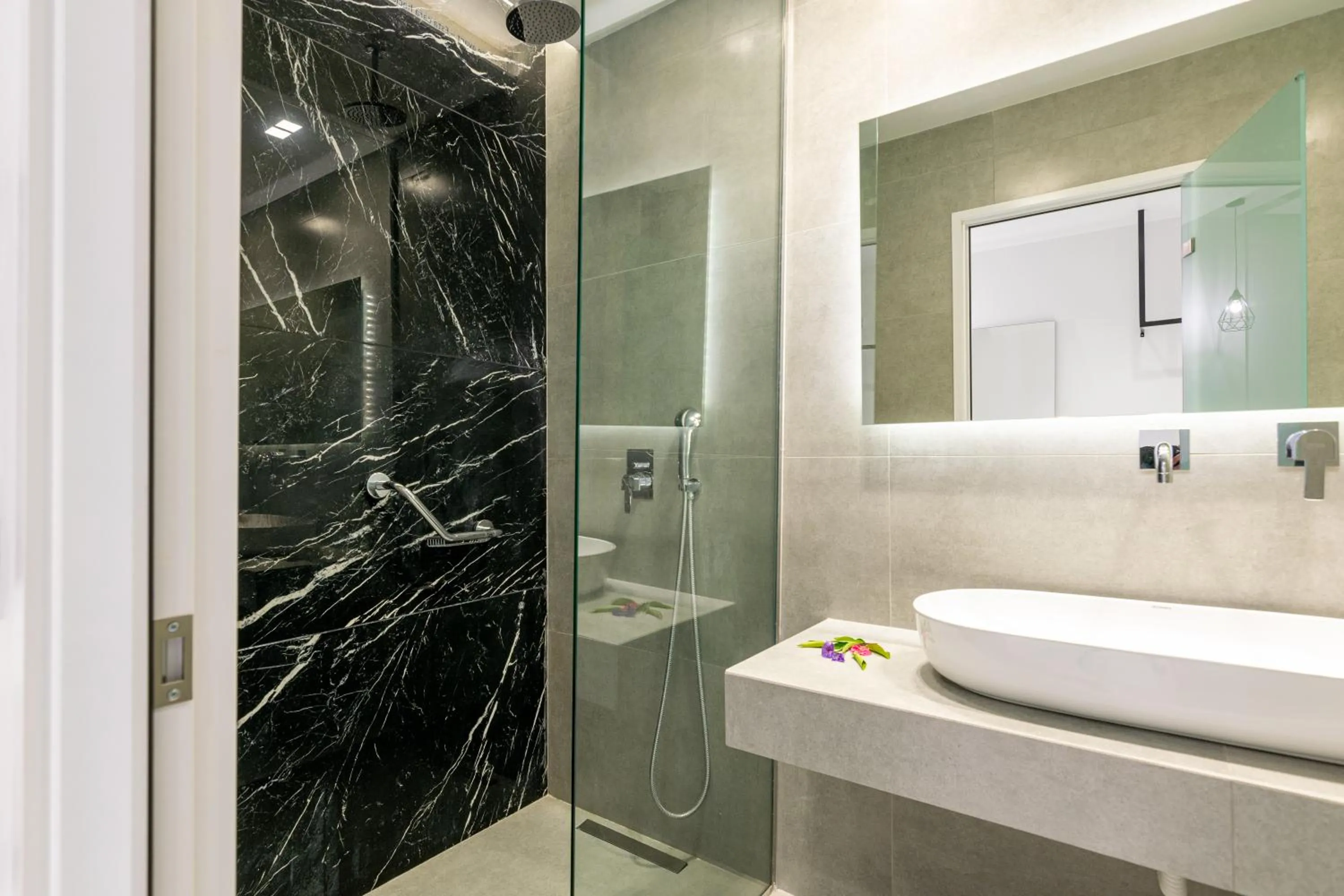 Bathroom in Sunny Garden Hotel