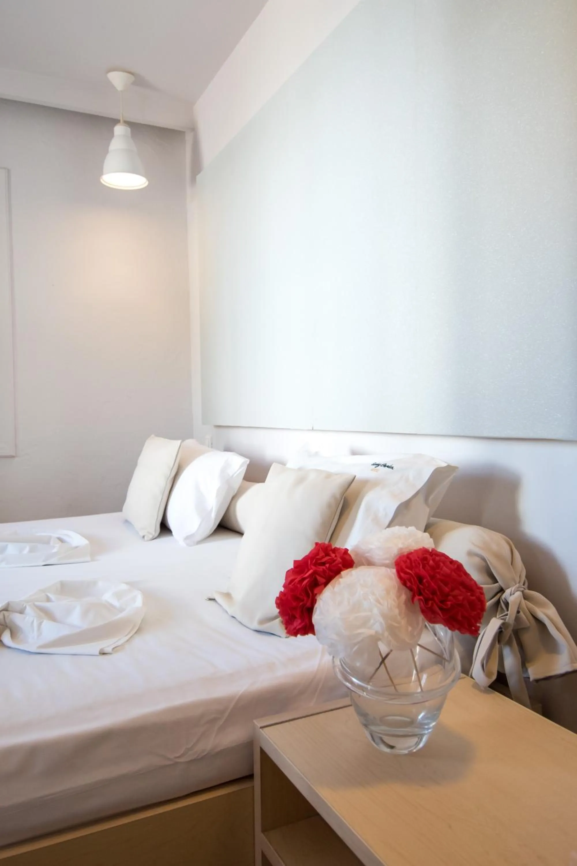 Bed in Sunny Garden Hotel