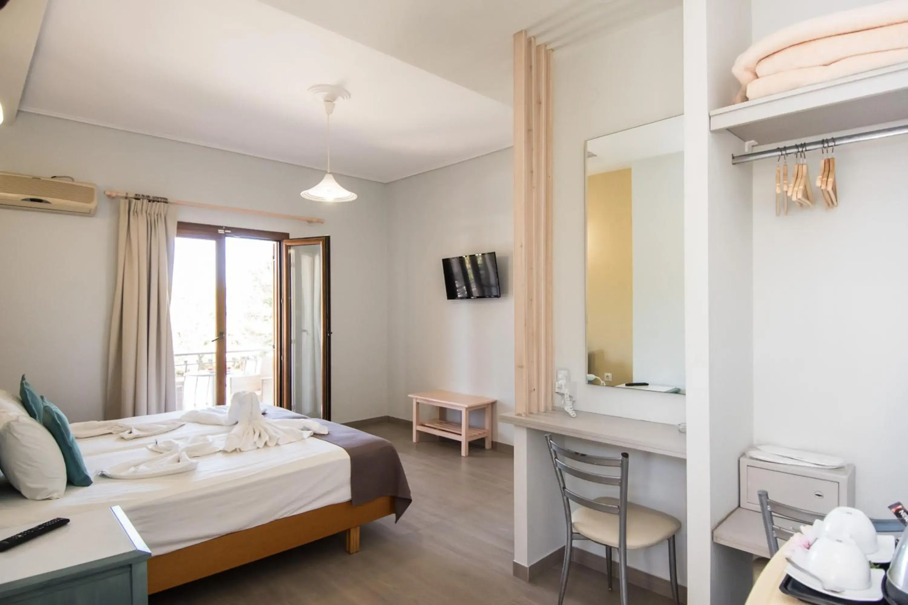 Economy Twin Room in Sunny Garden Hotel Economy Twin Room in Sunny Garden Hotel