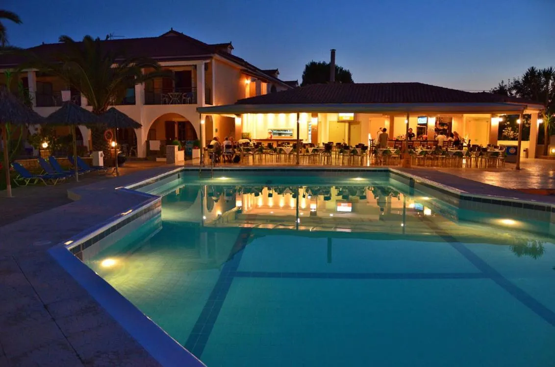 Swimming pool in Sunny Garden Hotel