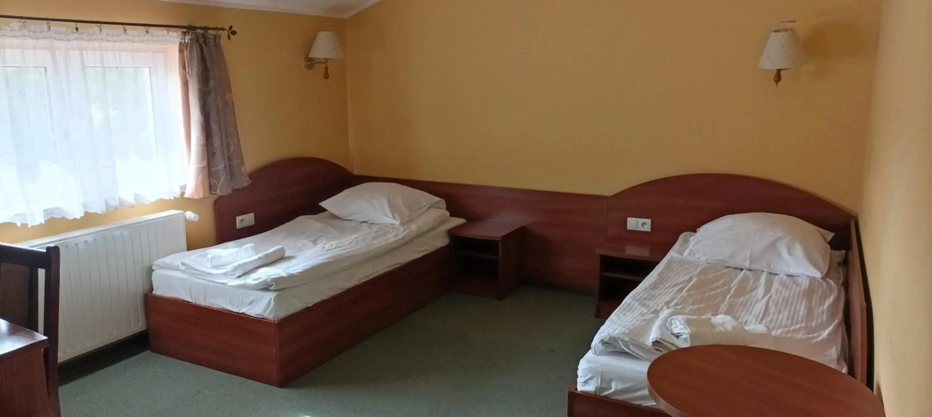 Twin Room with Bath in Hotel Przylesie Twin Room with Bath in Hotel Przylesie