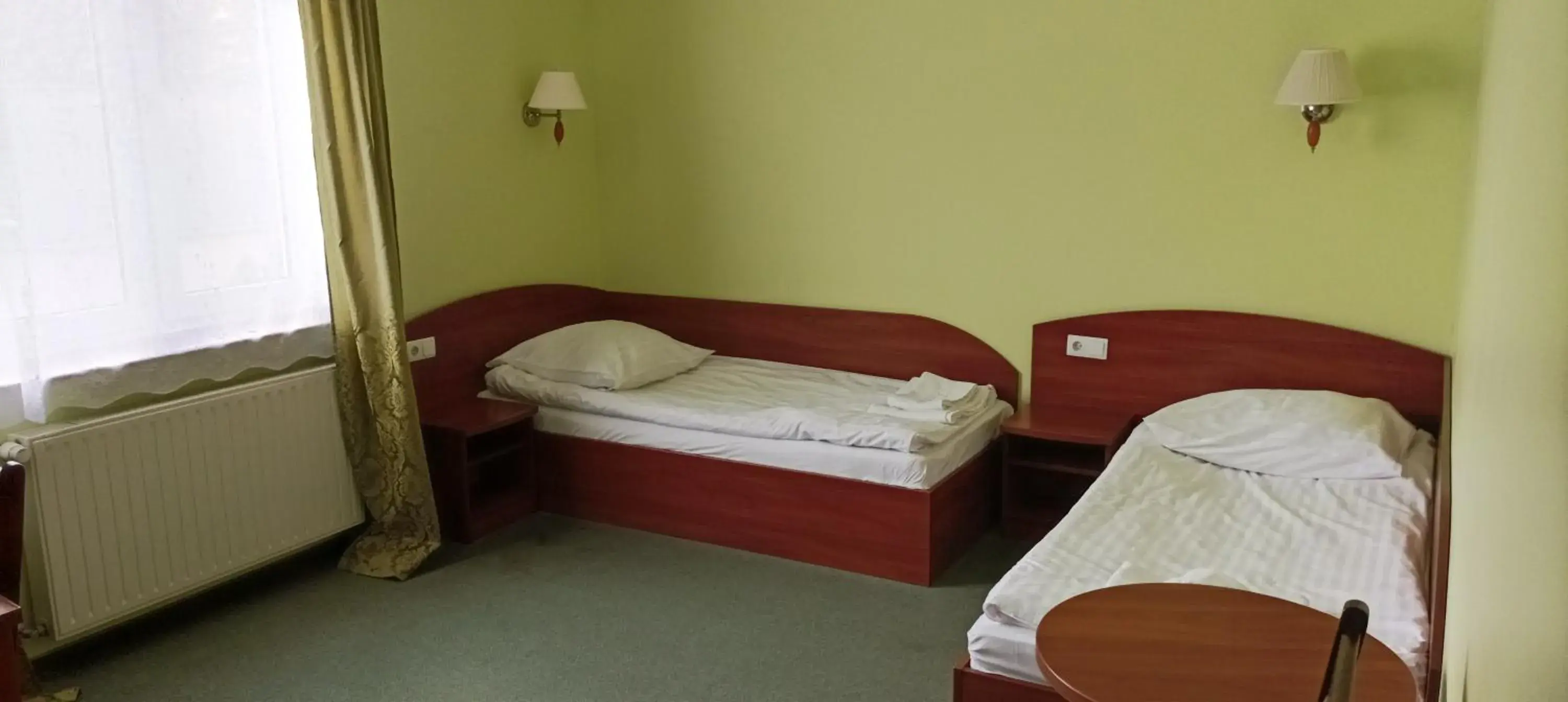 Twin Room with Shower in Hotel Przylesie Twin Room with Shower in Hotel Przylesie