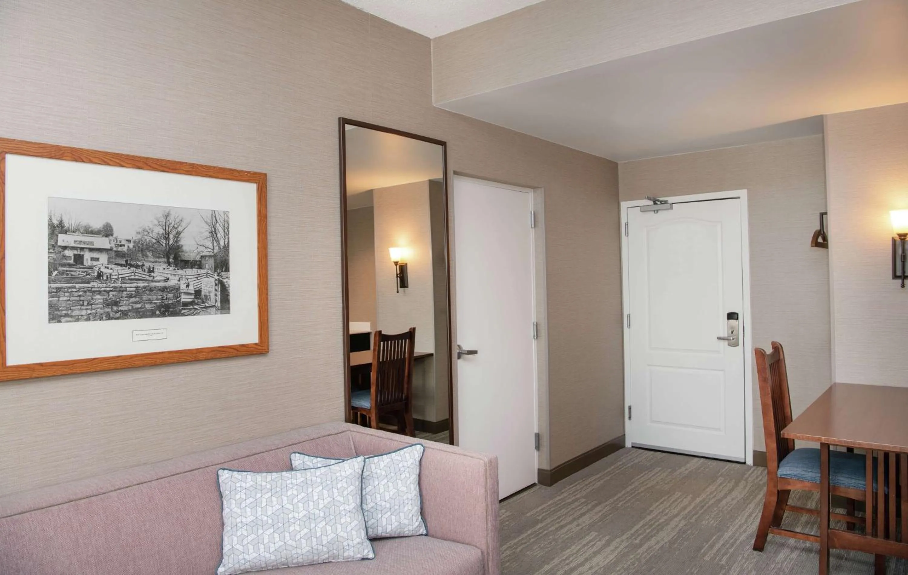 Living room in Hampton Inn & Suites Rochester/Victor