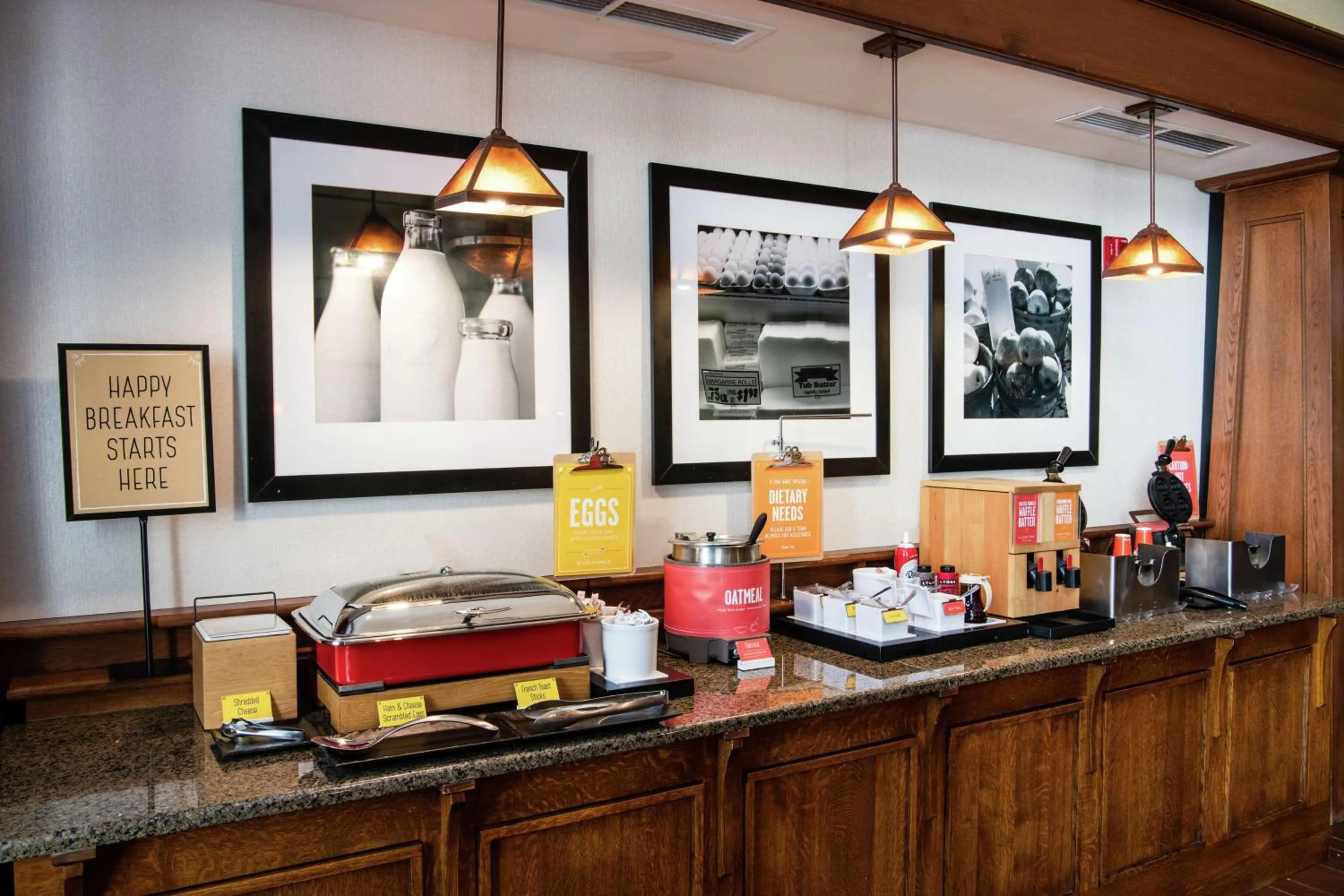 Breakfast in Hampton Inn & Suites Rochester/Victor