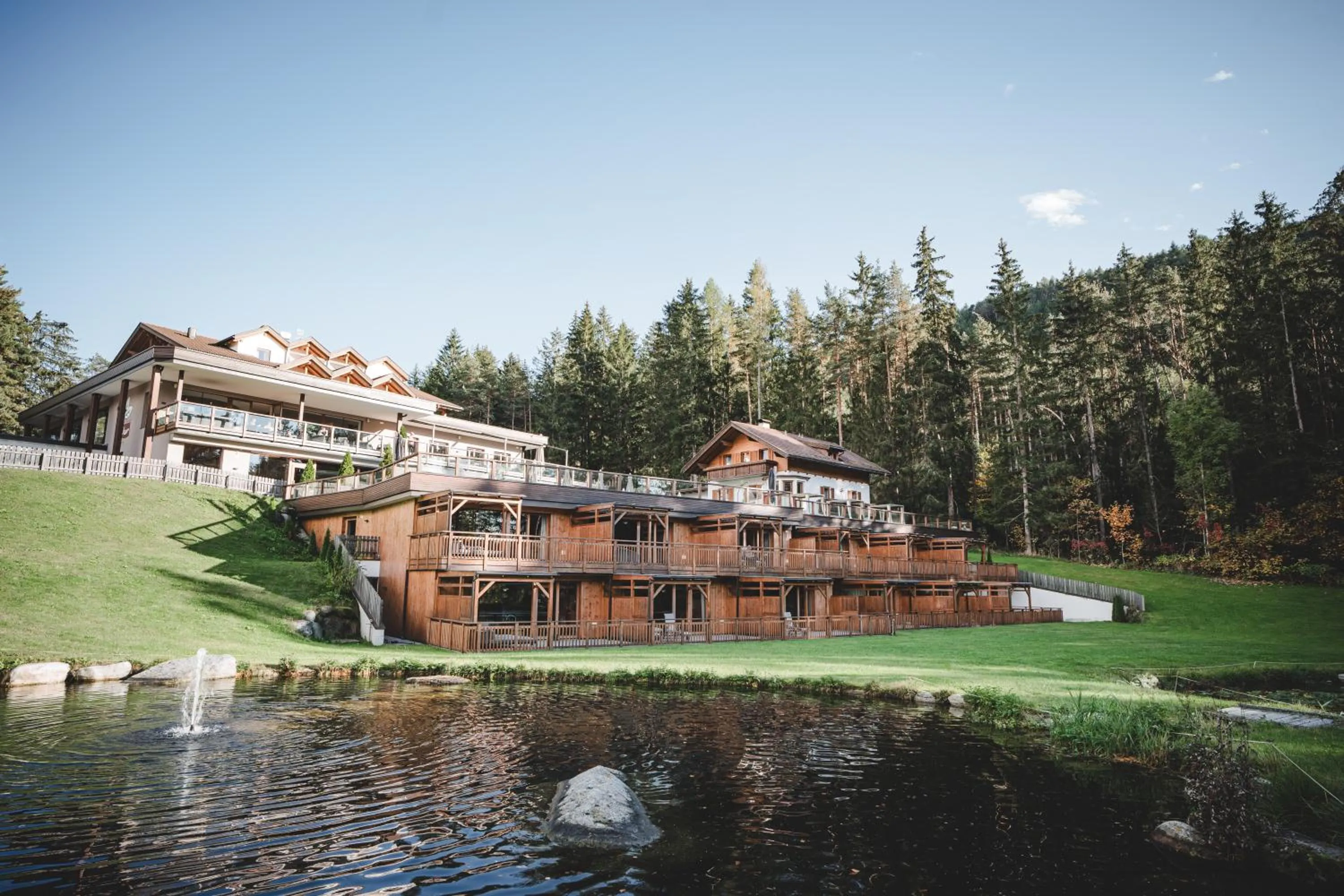 Property building in Hotel Weiher Green Lake