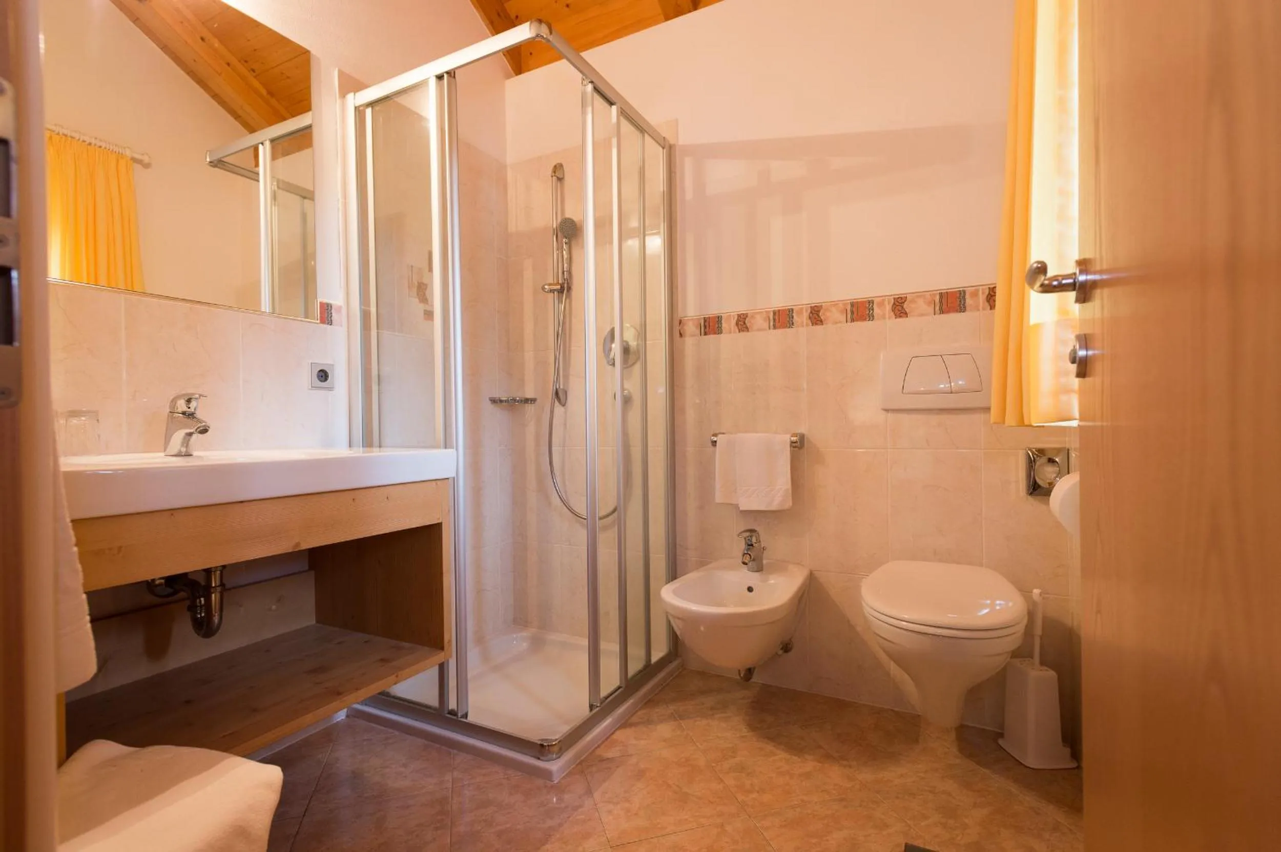 Bathroom in Hotel Weiher Green Lake