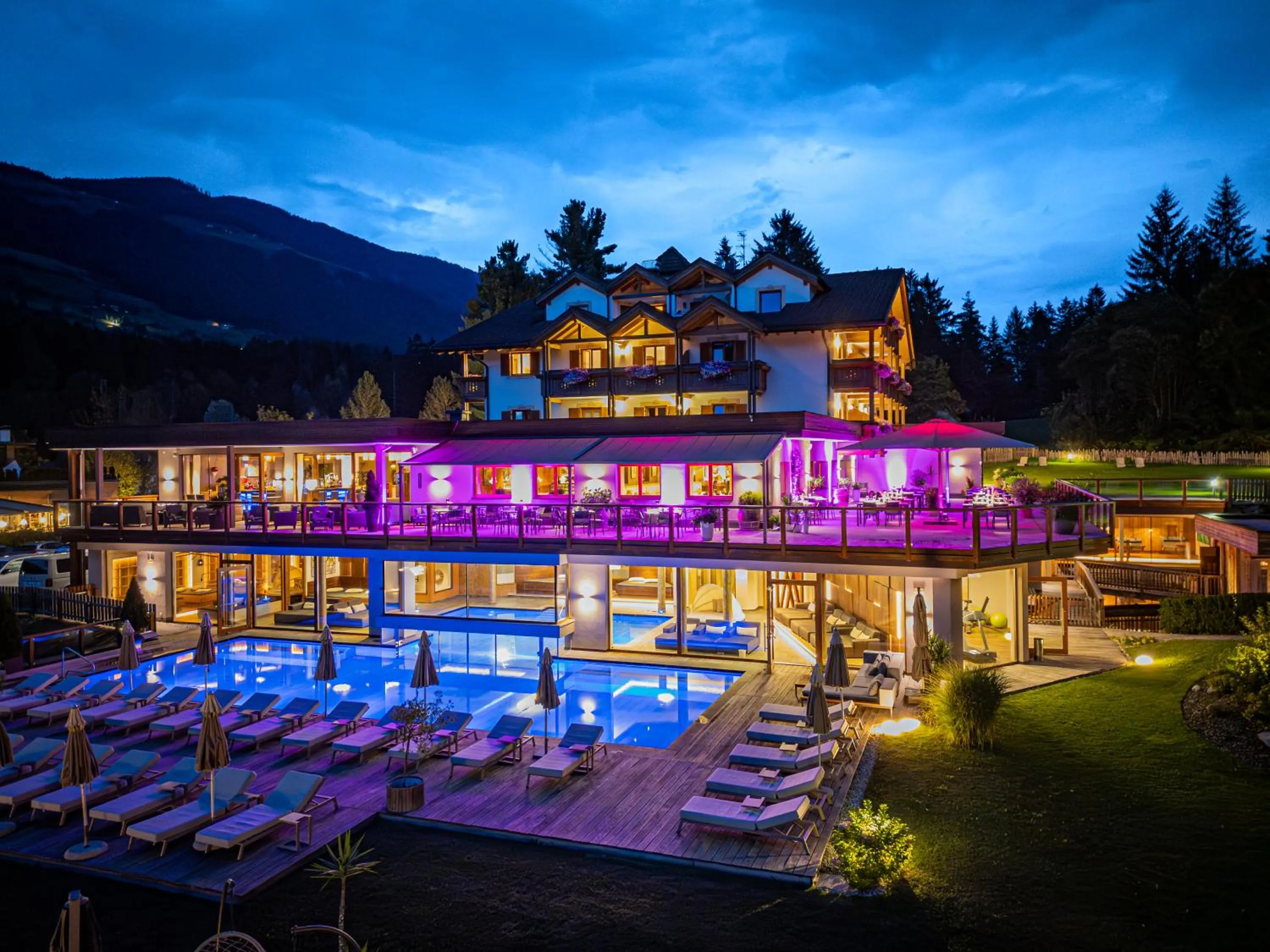 Property building in Hotel Weiher Green Lake