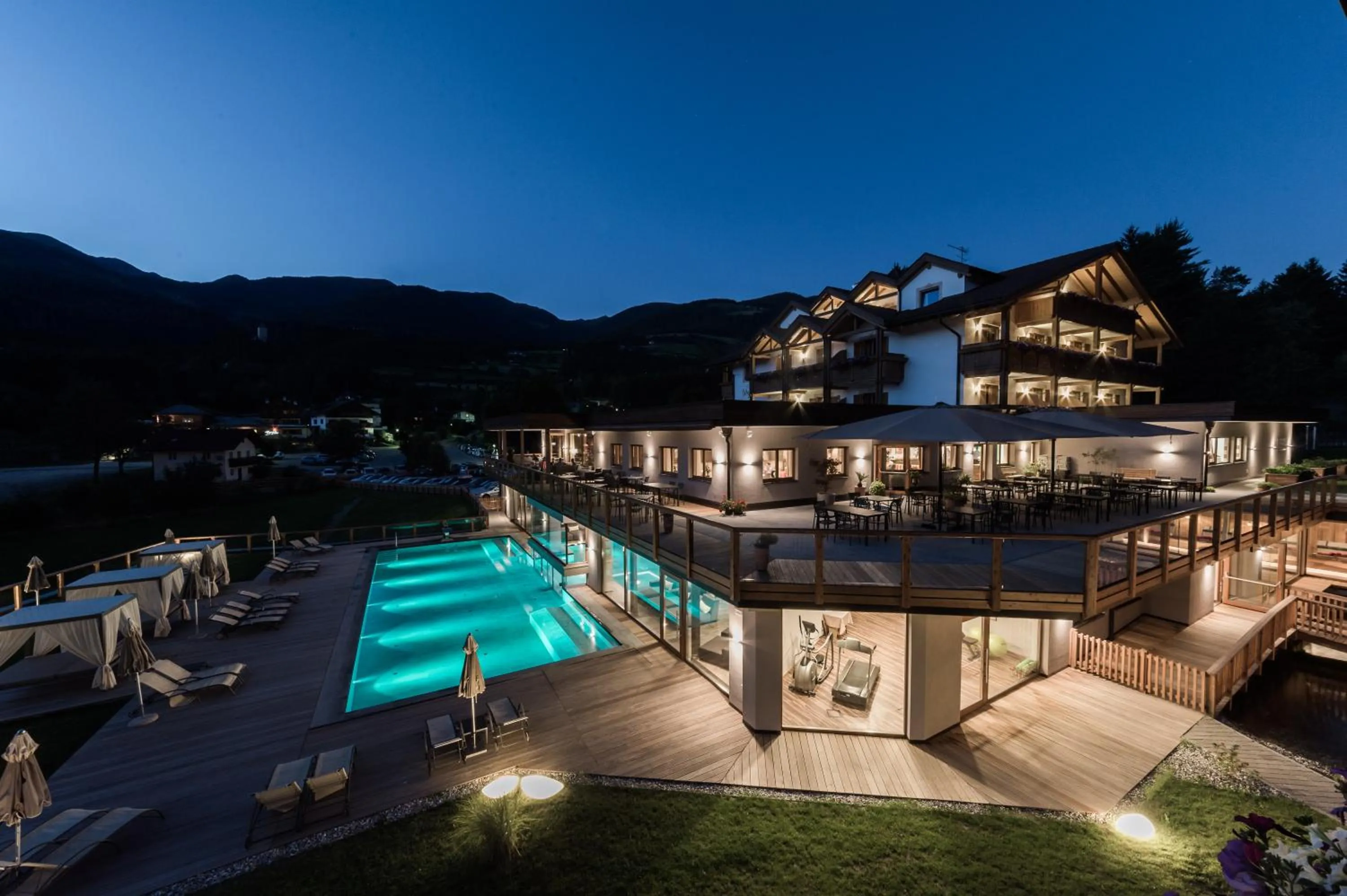 Property building in Hotel Weiher Green Lake