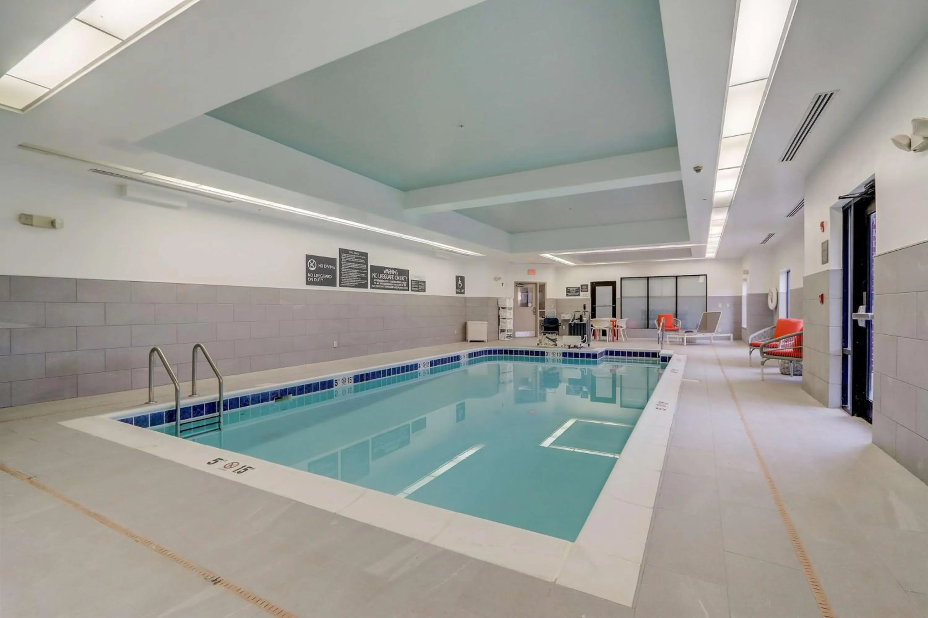 Pool view in Hilton Garden Inn Indianapolis Northwest