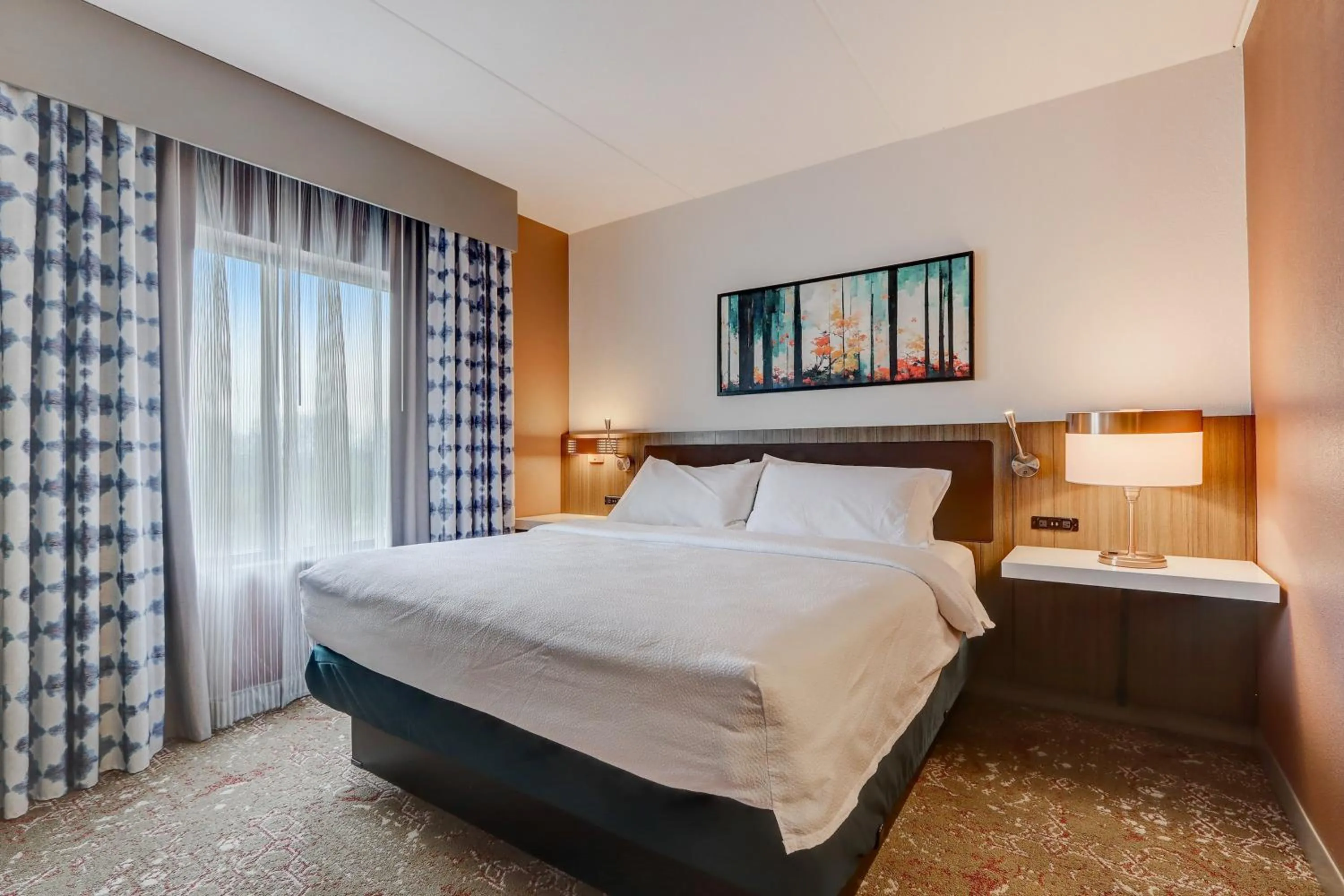 Bed in Hilton Garden Inn Indianapolis Northwest