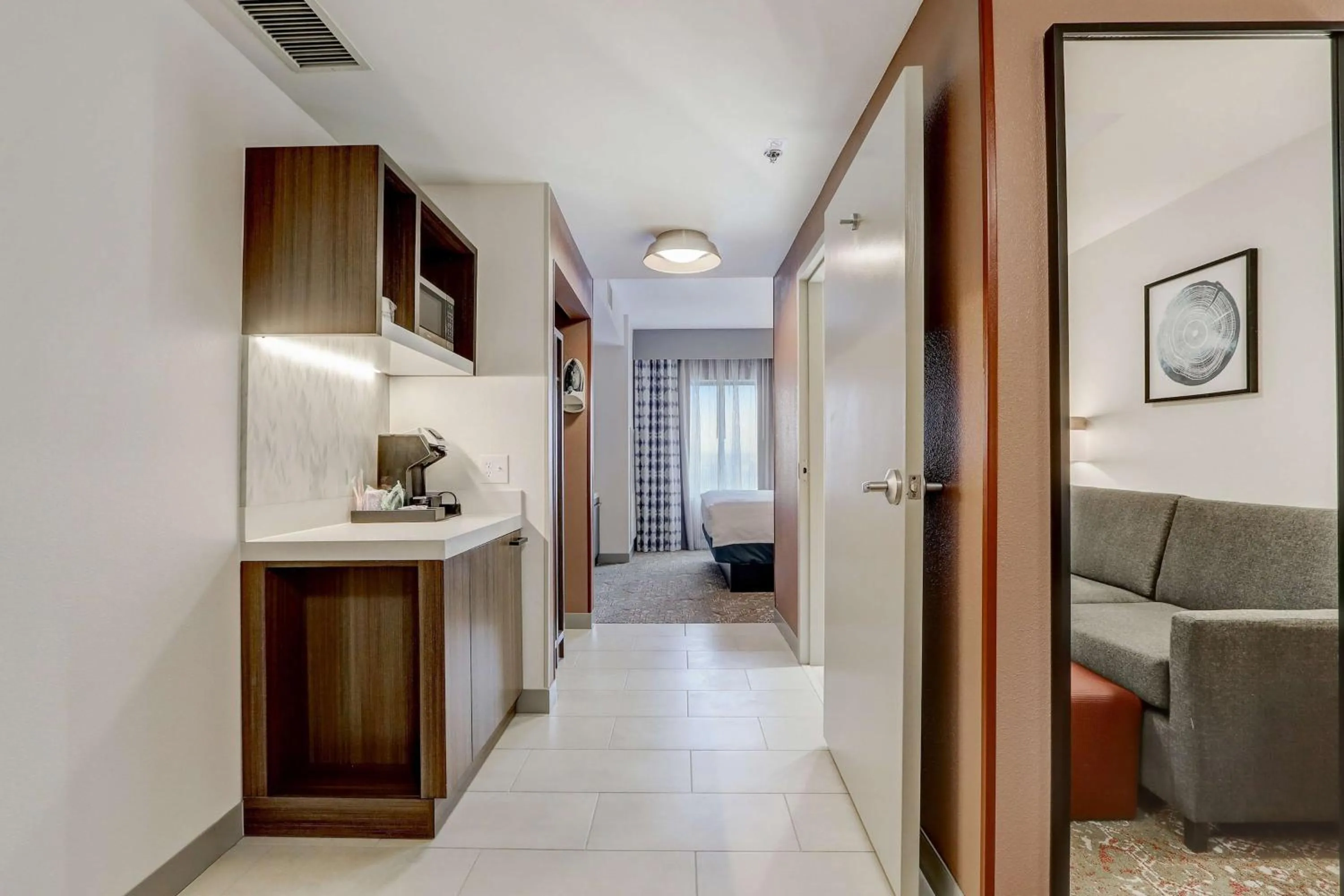 Photo of the whole room in Hilton Garden Inn Indianapolis Northwest