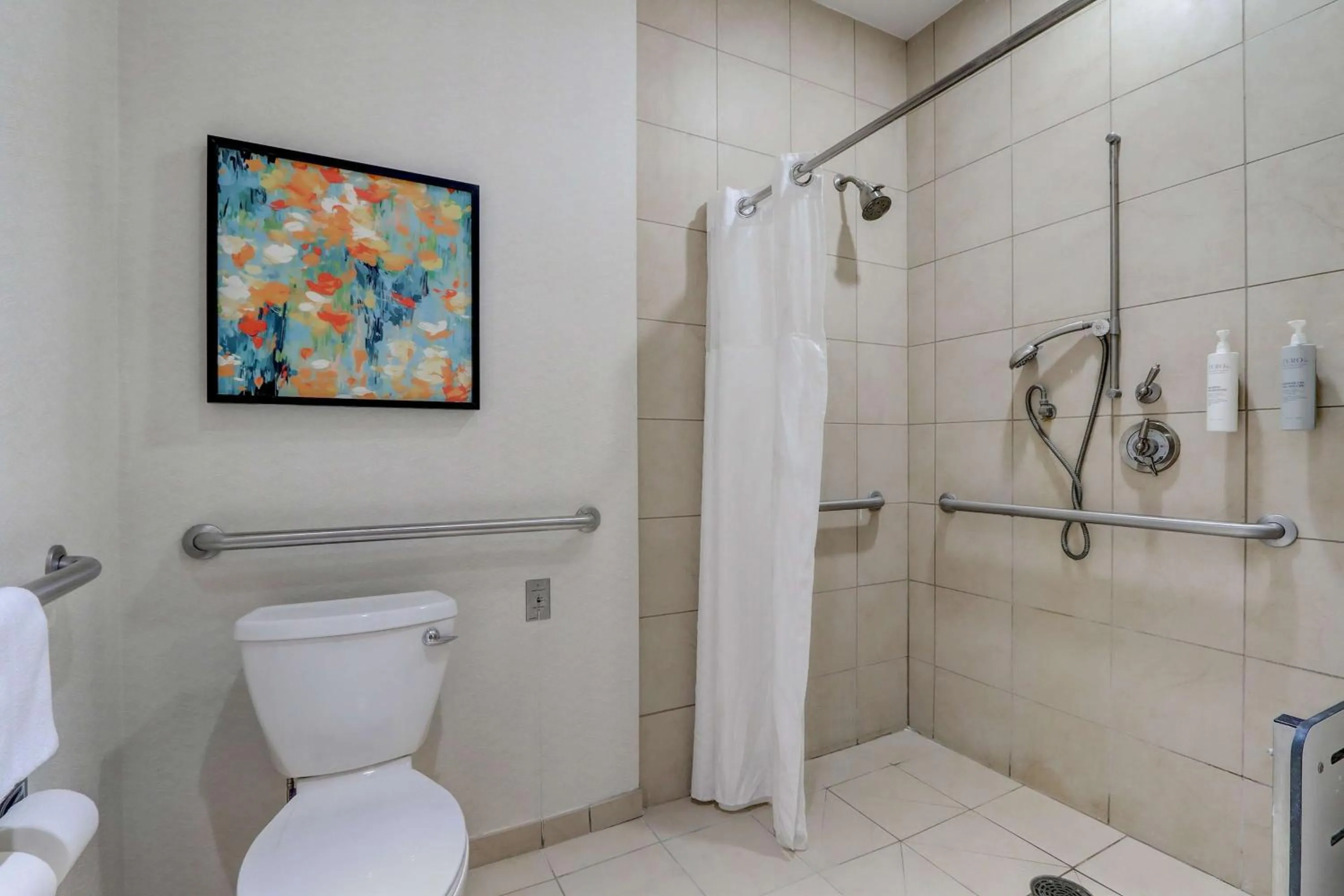 Bathroom in Hilton Garden Inn Indianapolis Northwest