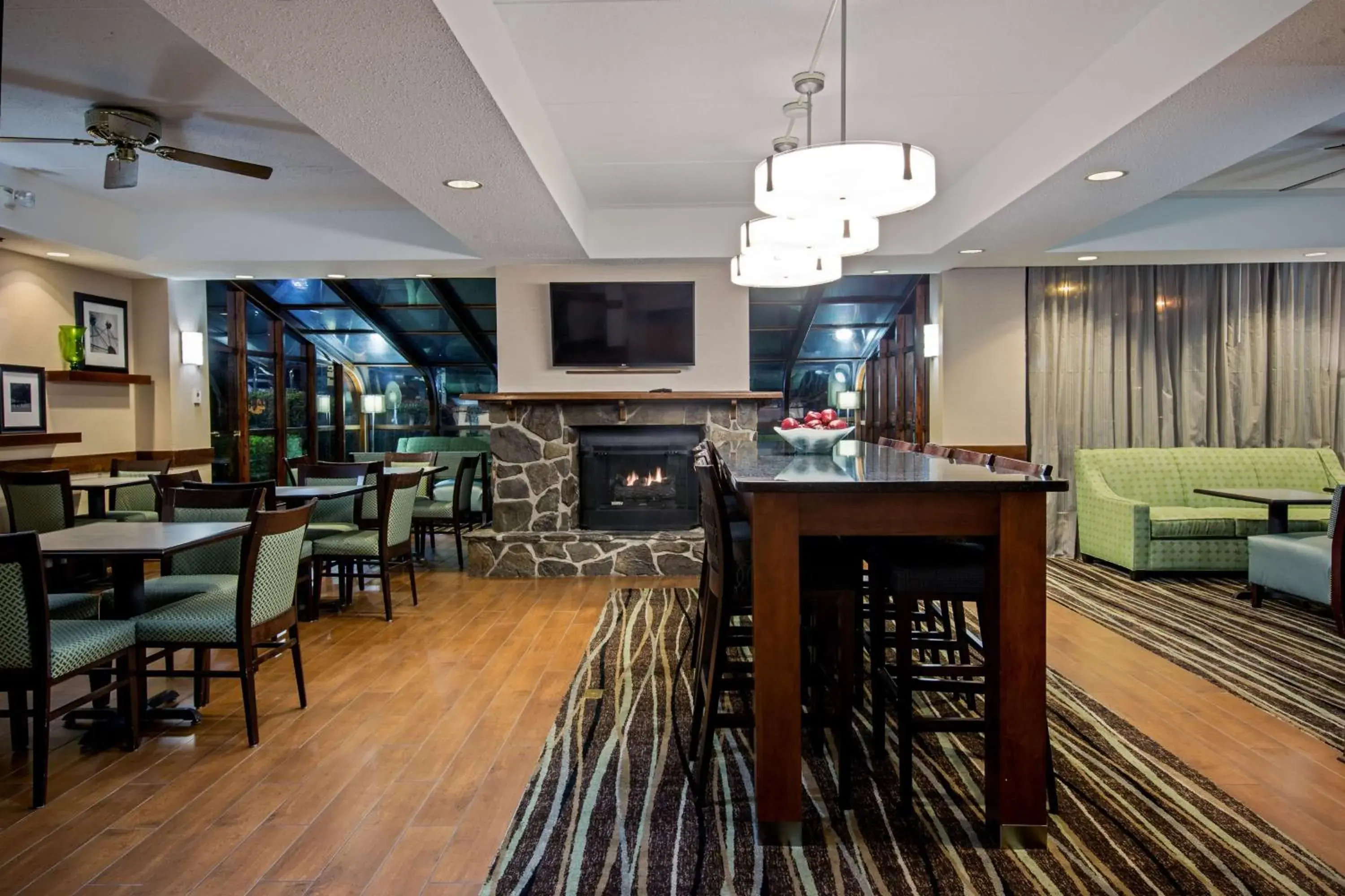 Restaurant/places to eat in Hampton Inn West Springfield Restaurant/places to eat in Hampton Inn West Springfield
