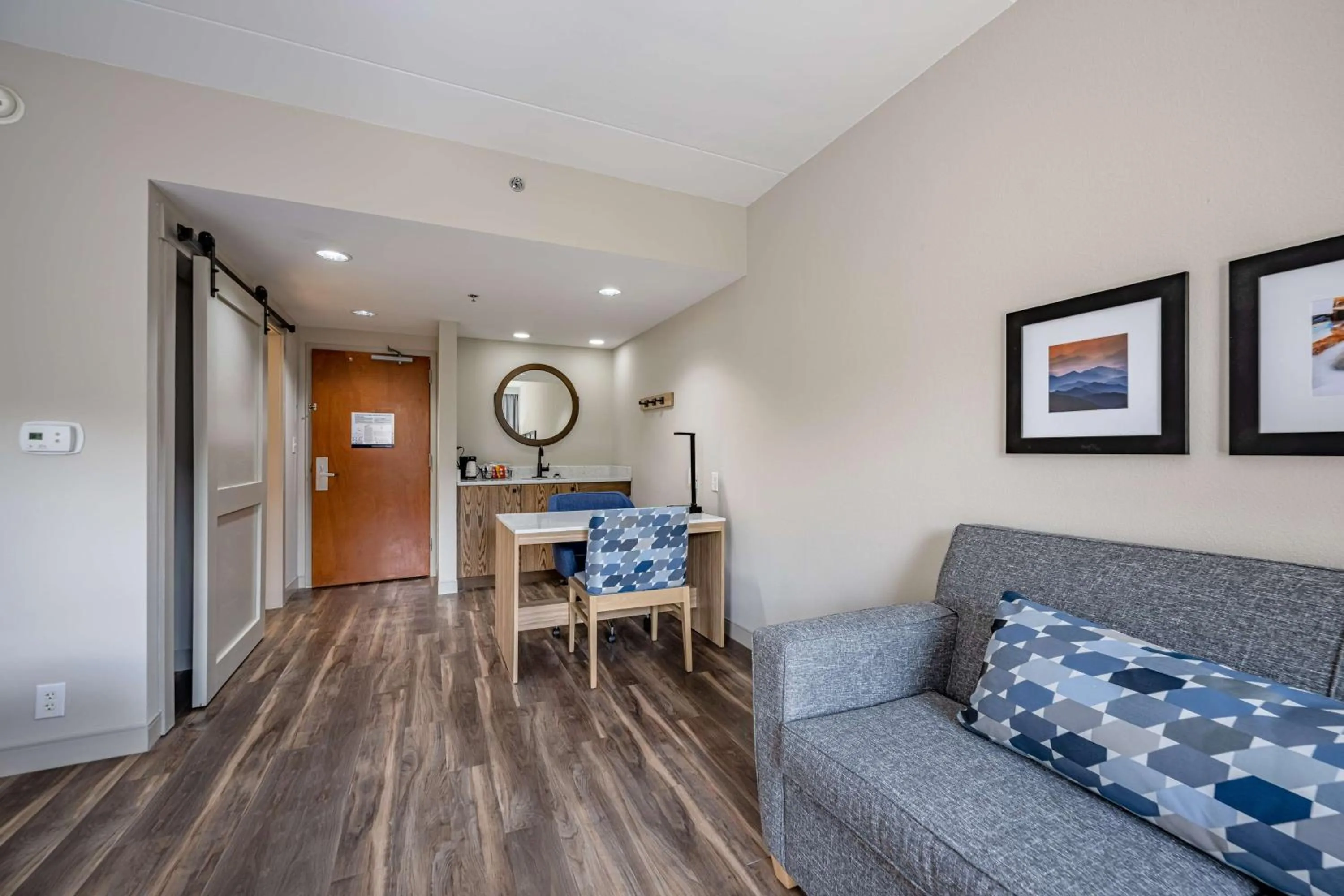 Photo of the whole room in Hampton Inn & Suites Cashiers - Sapphire Valley