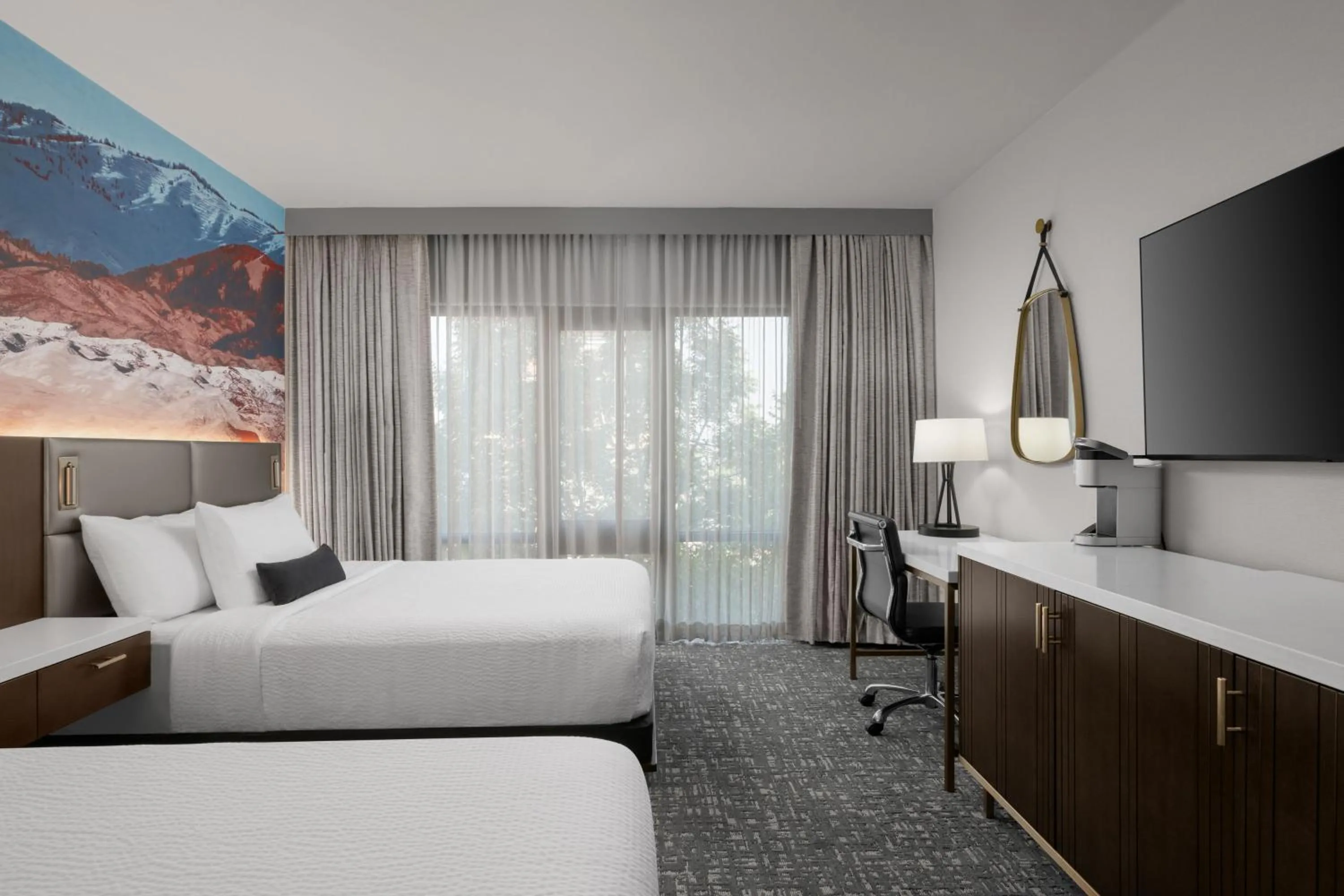 Bedroom, Bed in Hotel 43 Boise