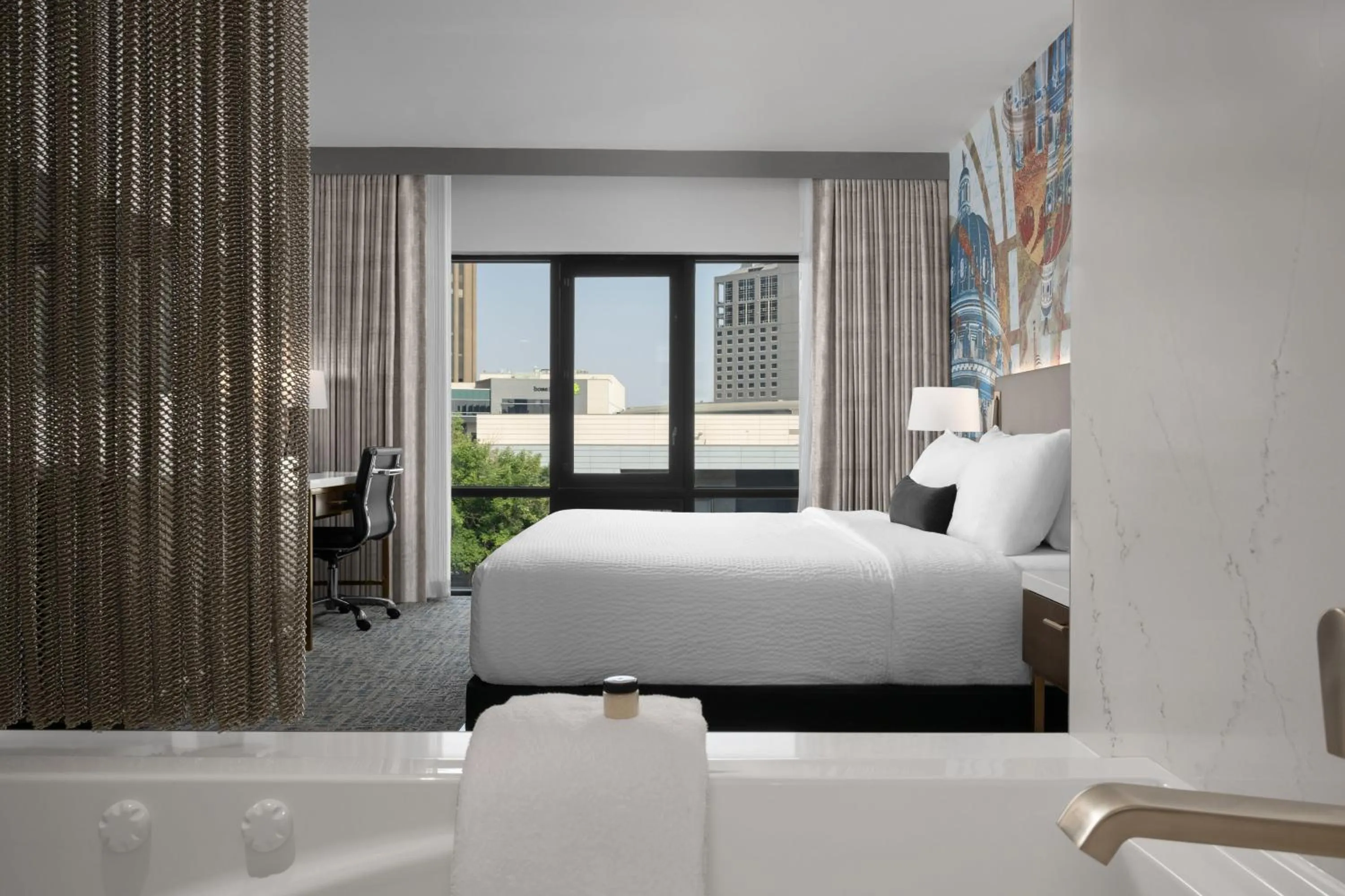 Bedroom, Bed in Hotel 43 Boise