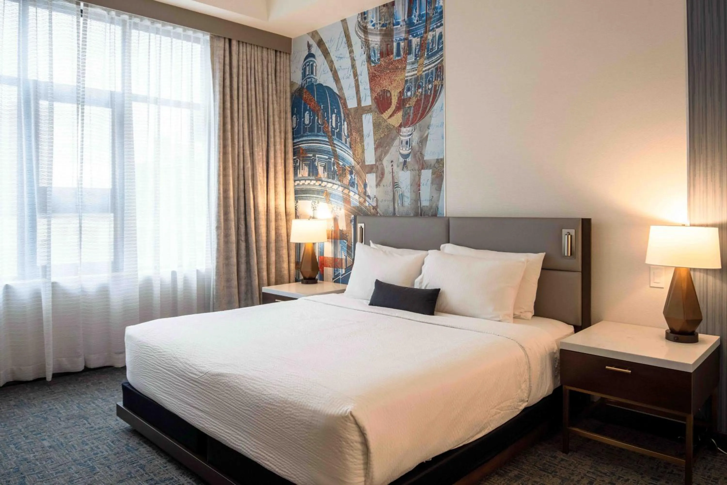 Bedroom, Bed in Hotel 43 Boise