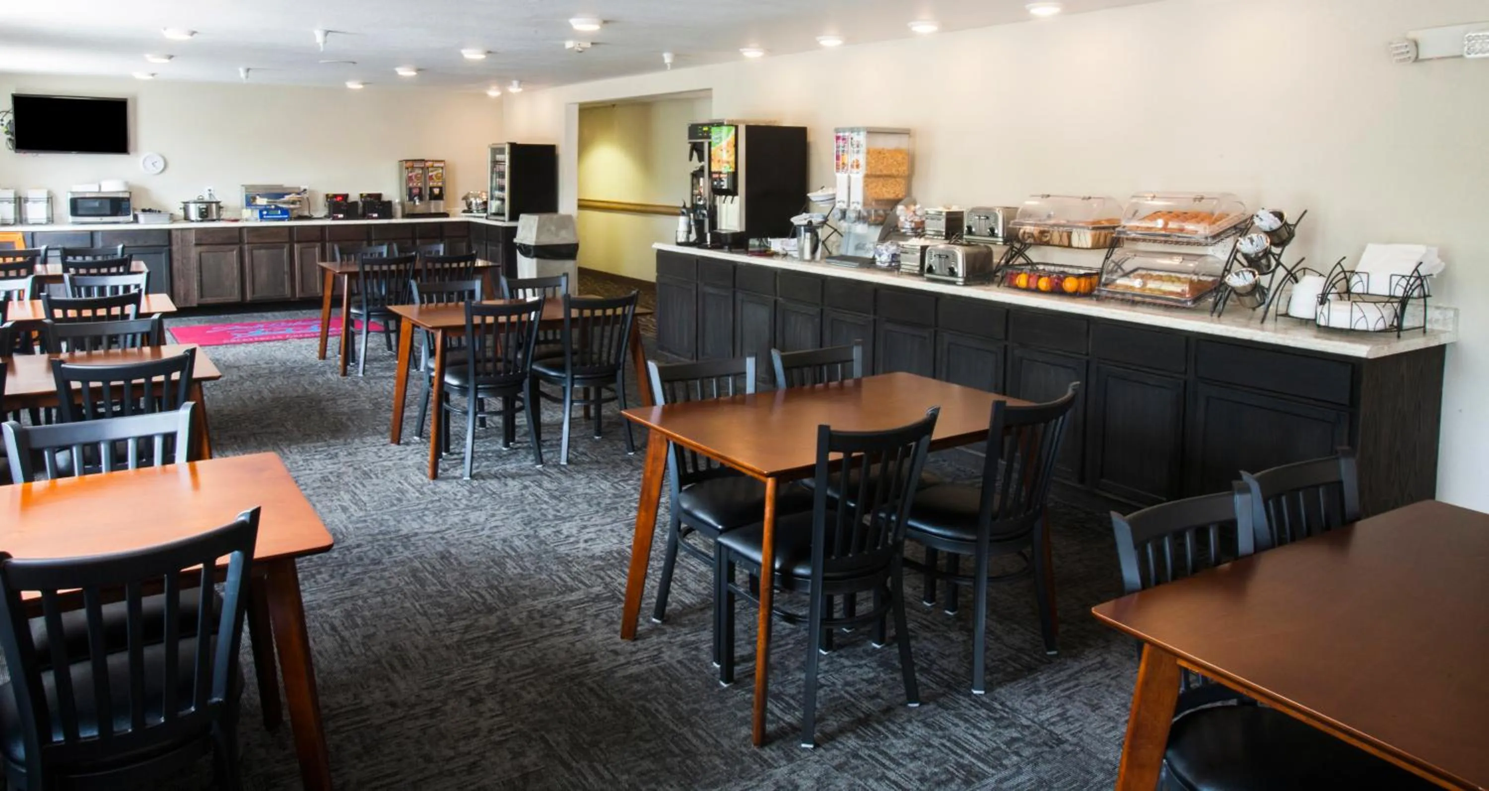 Breakfast in Baymont by Wyndham Keystone Near Mt. Rushmore