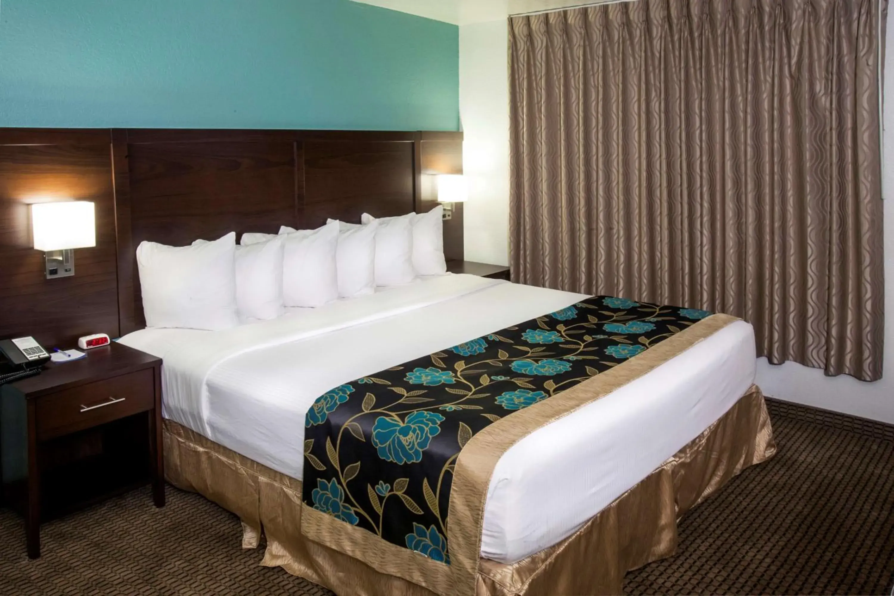 Photo of the whole room, Bed in Baymont by Wyndham Keystone Near Mt. Rushmore Photo of the whole room, Bed in Baymont by Wyndham Keystone Near Mt. Rushmore