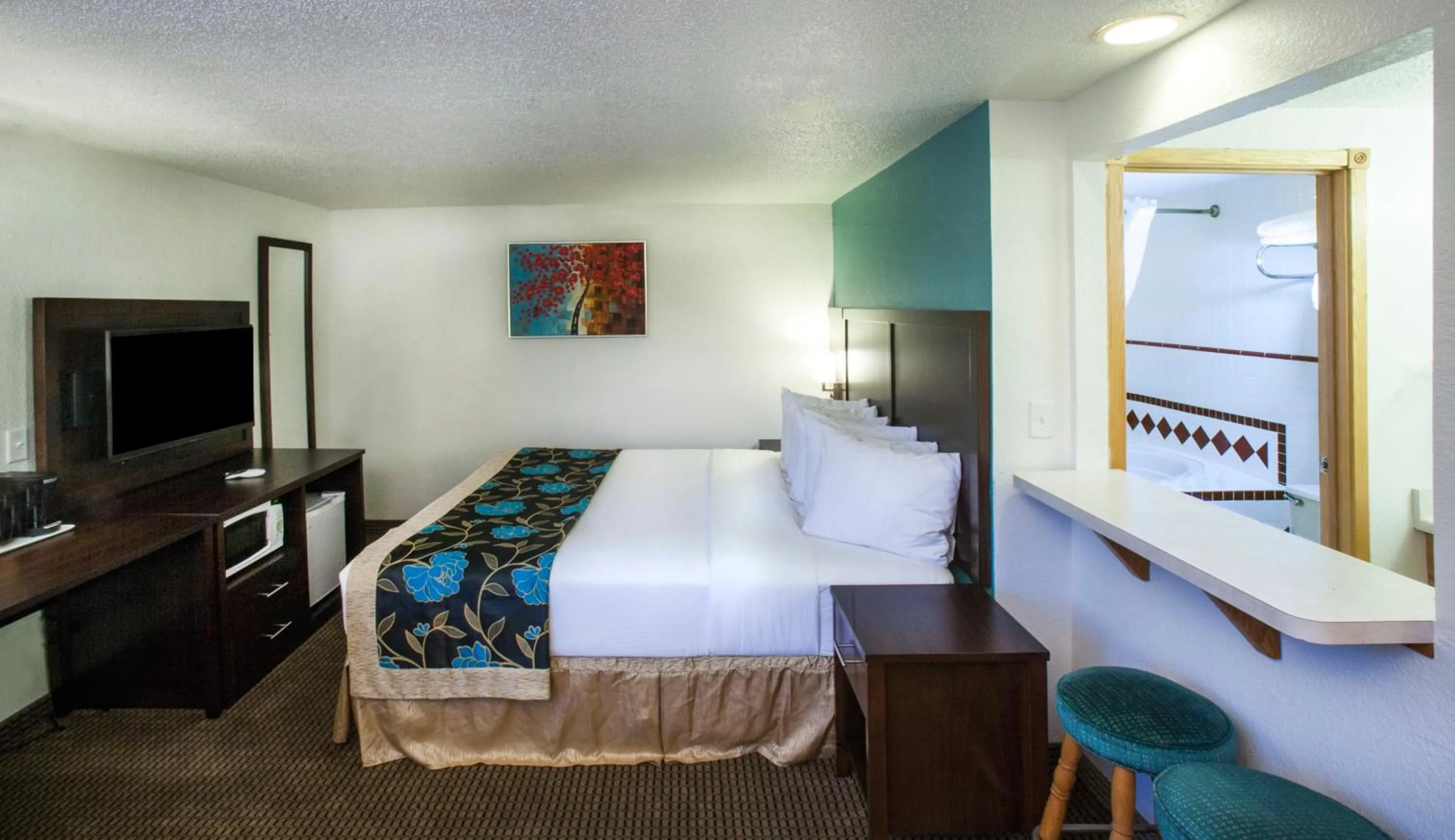 Bed in Baymont by Wyndham Keystone Near Mt. Rushmore