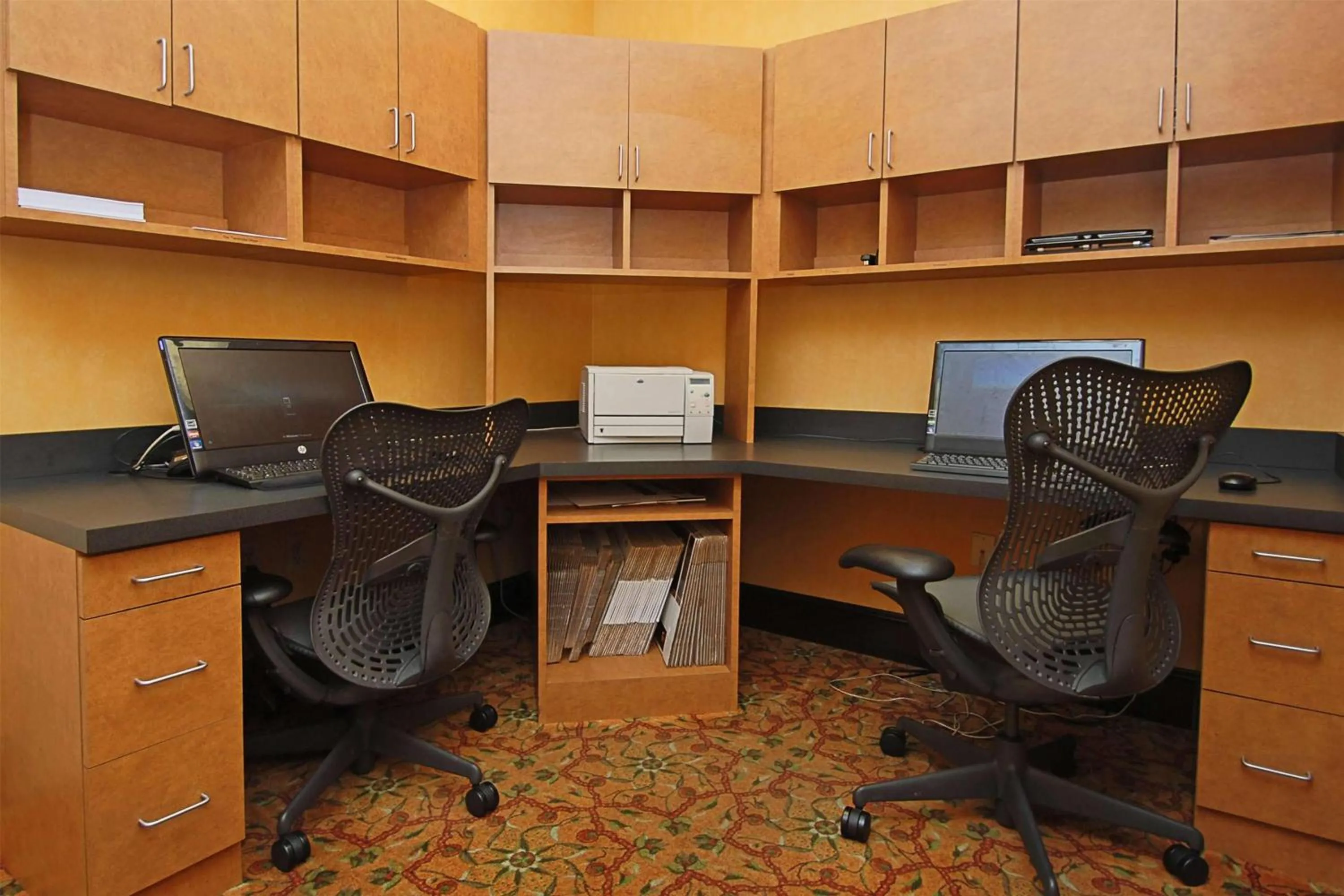 Business facilities in Wyndham Garden Kankakee