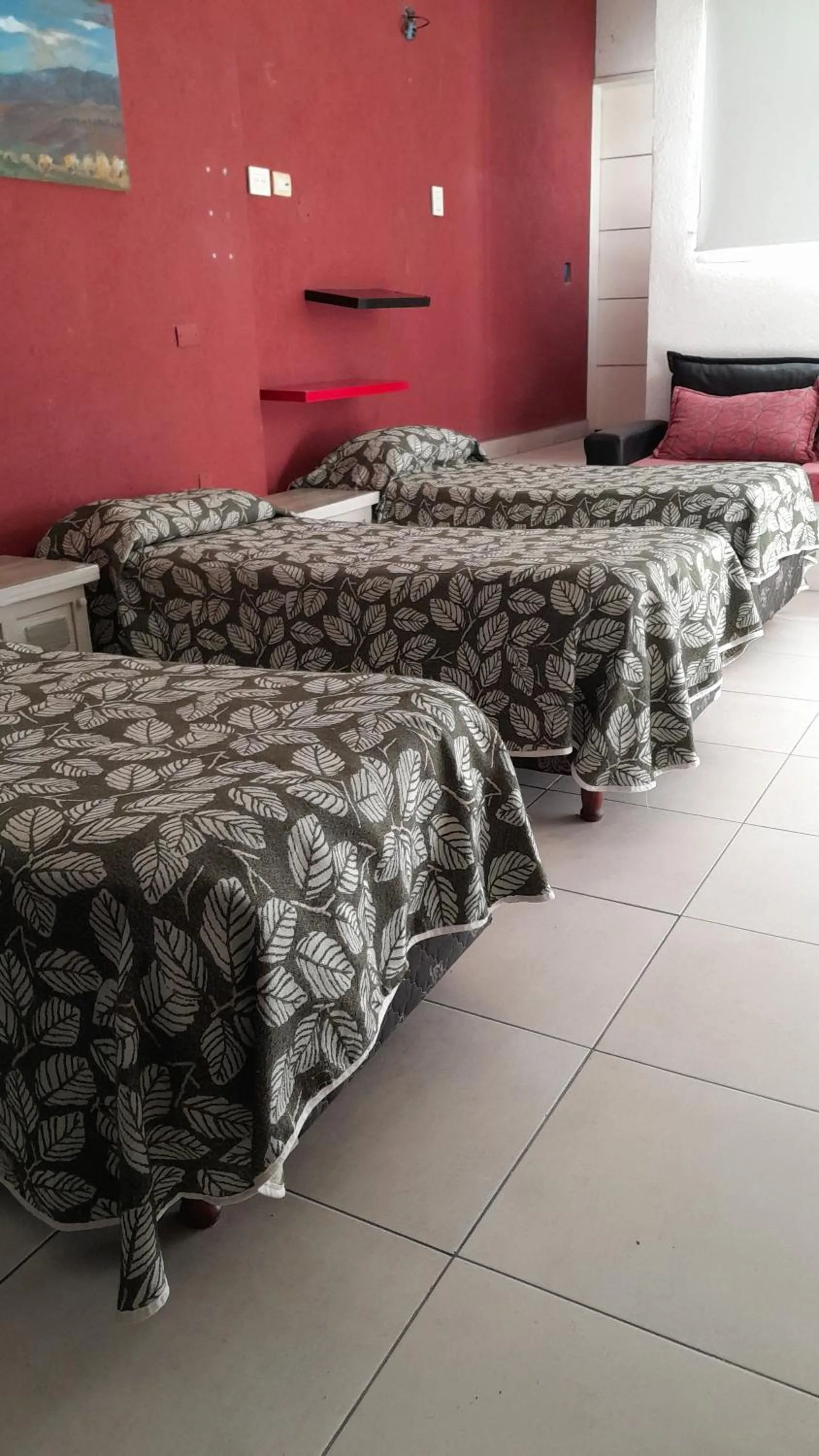 Triple Room in Hotel Monte Carlo Cordoba