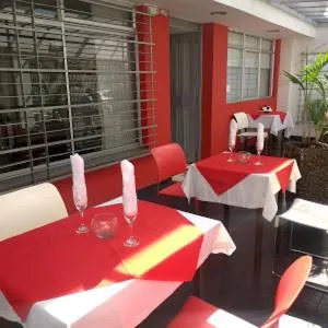 Hotel TuKasa Inn