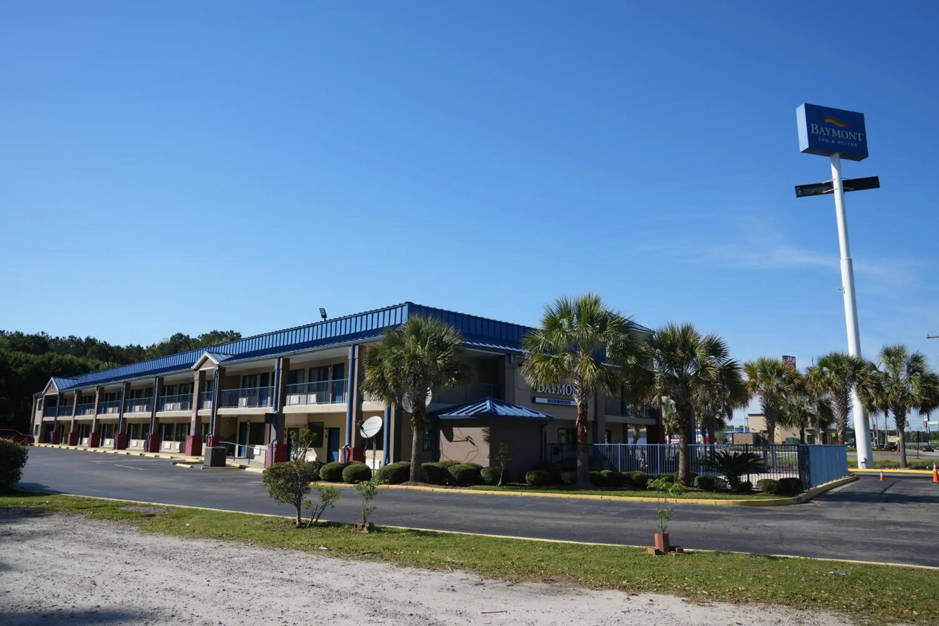 Property building in Baymont by Wyndham Manning Property building in Baymont by Wyndham Manning