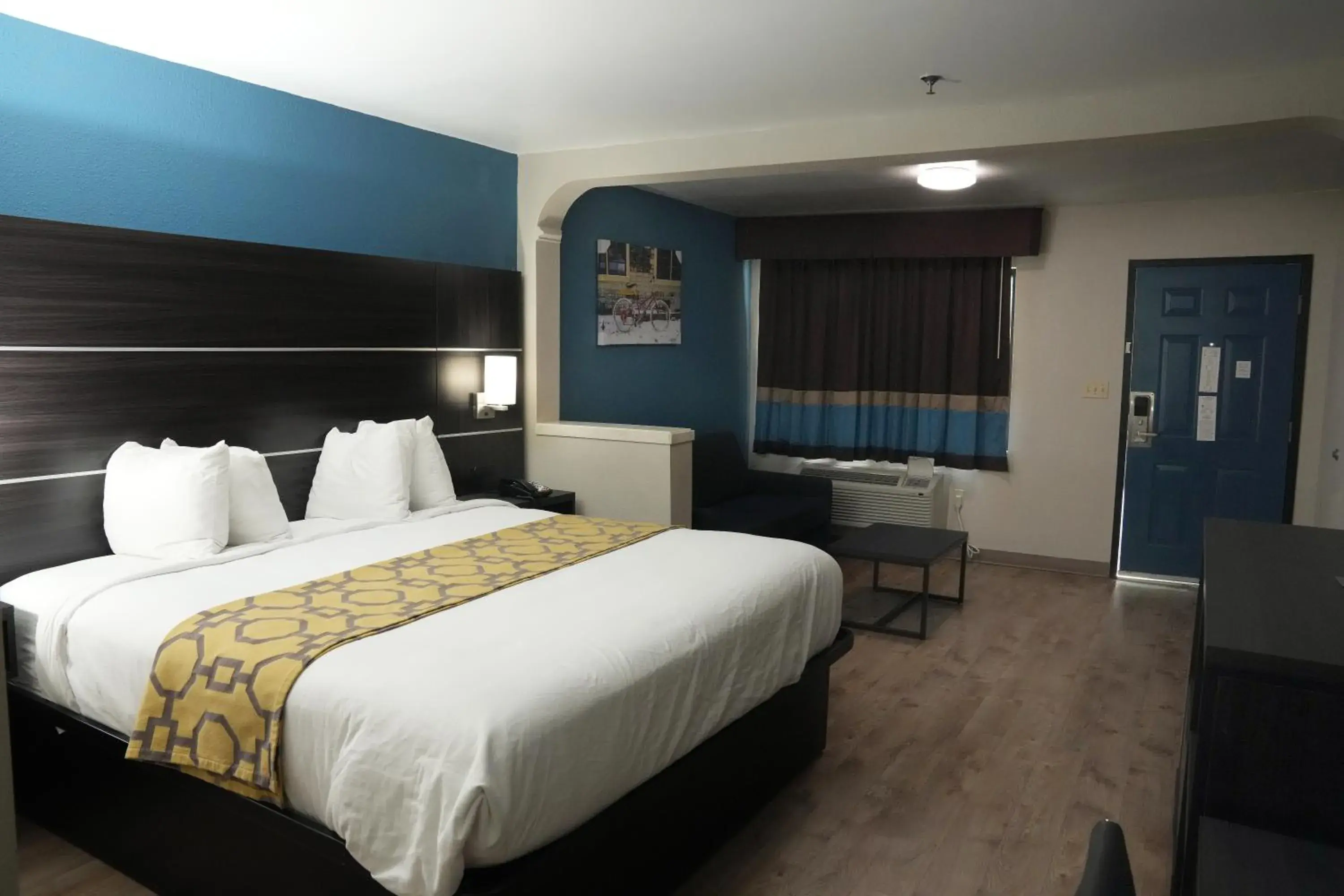 Bed in Baymont by Wyndham Manning Bed in Baymont by Wyndham Manning