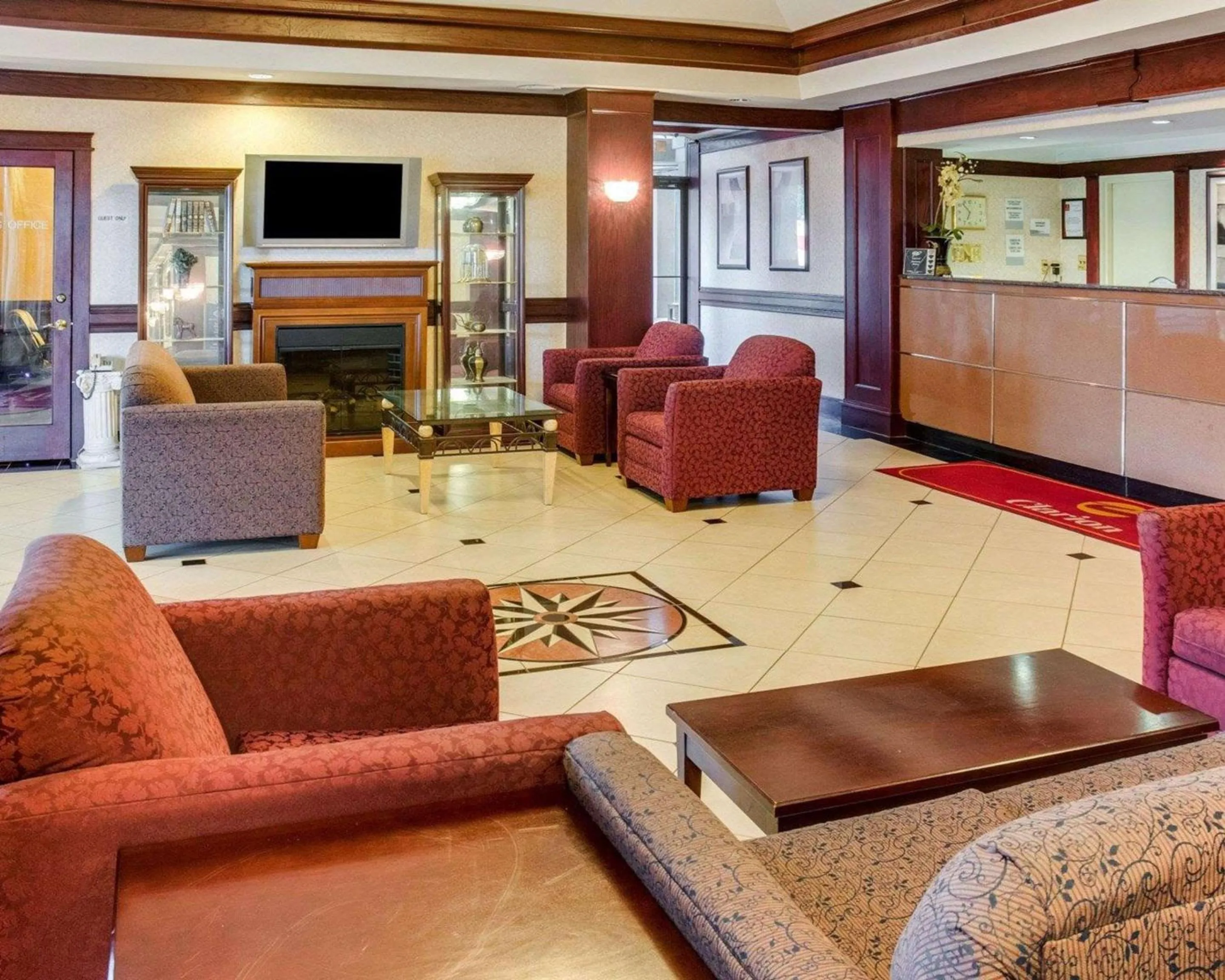 Lobby or reception in Clarion Inn Fredericksburg North