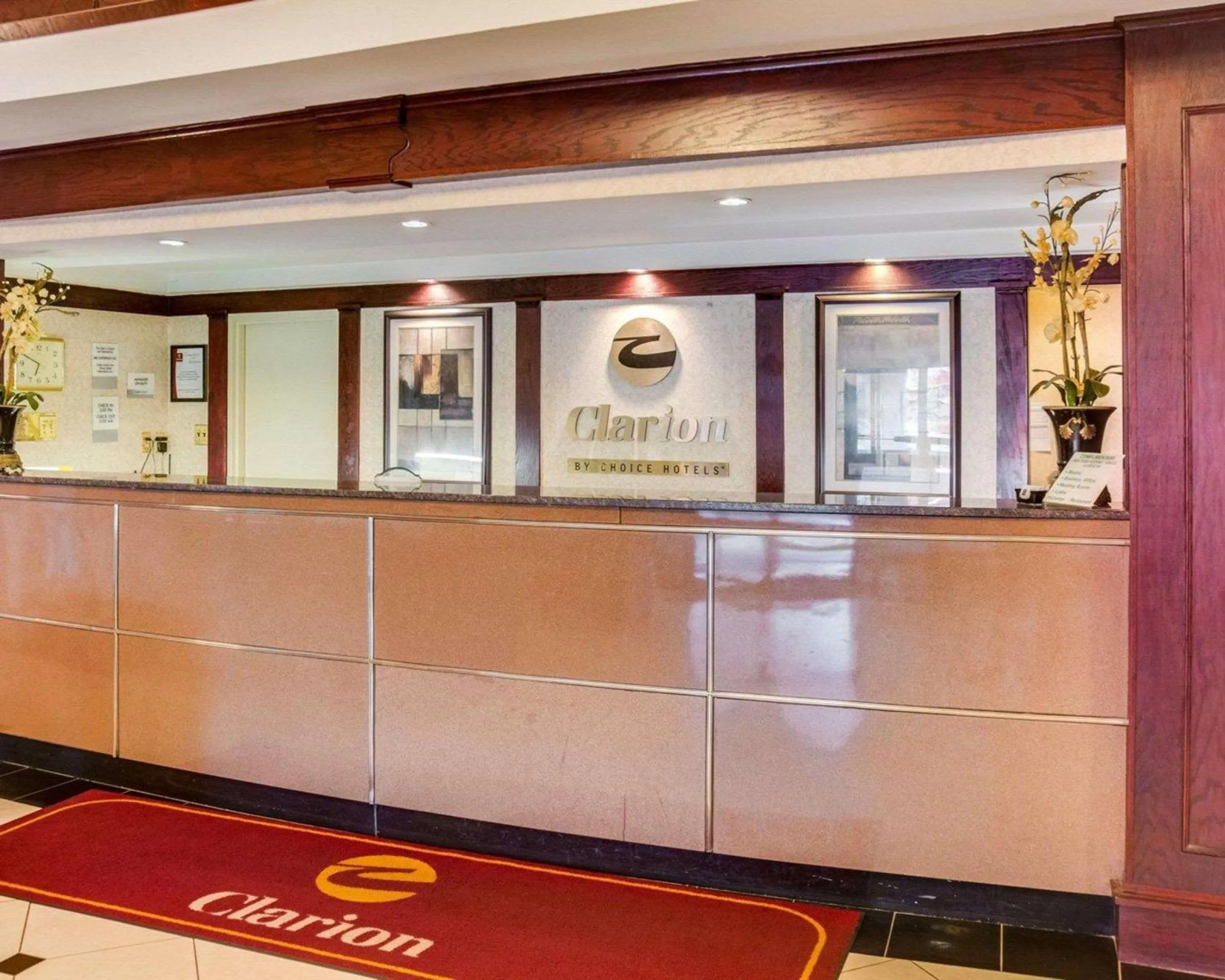 Lobby or reception in Clarion Inn Fredericksburg North