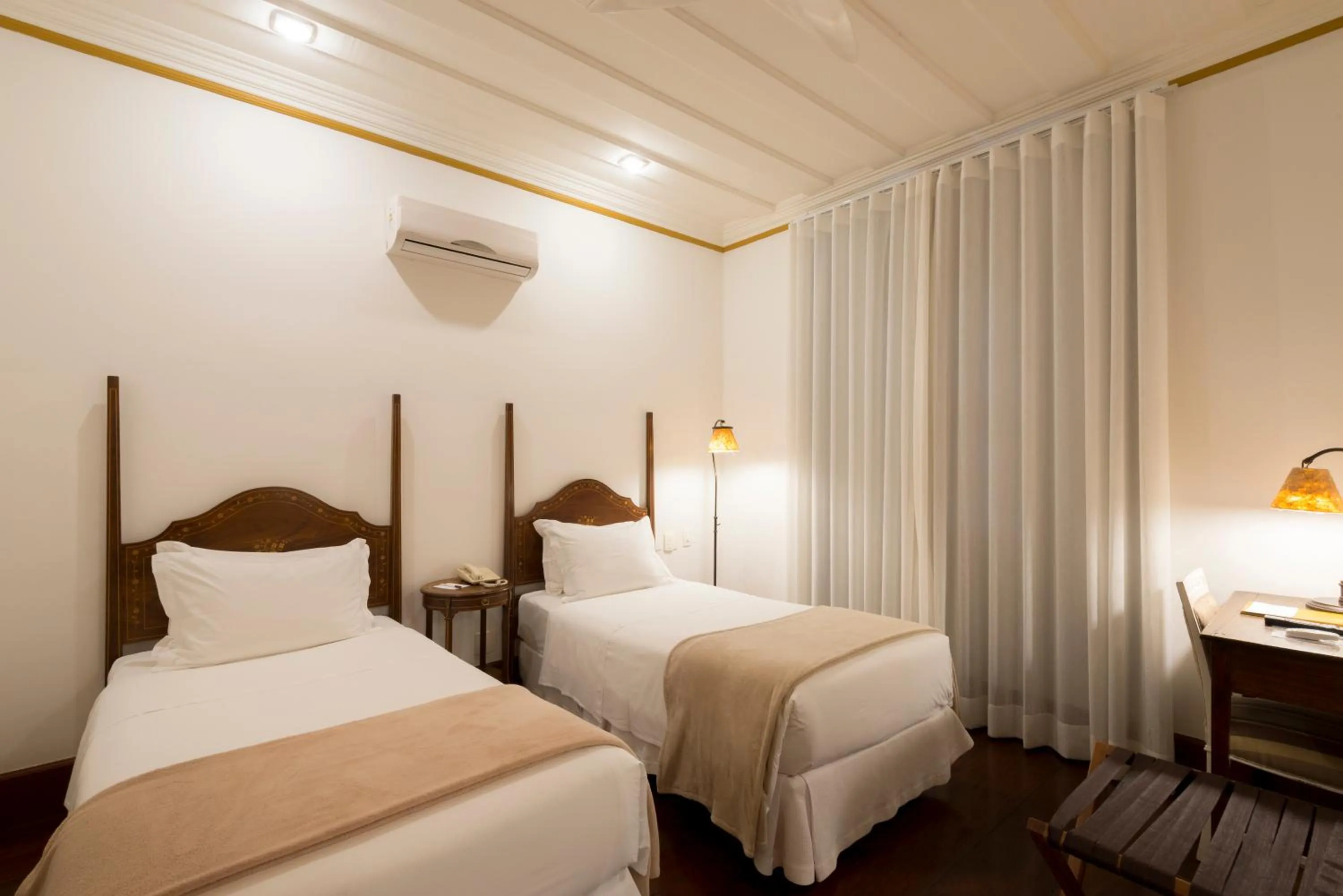 Bed in Hotel Solar do Rosário