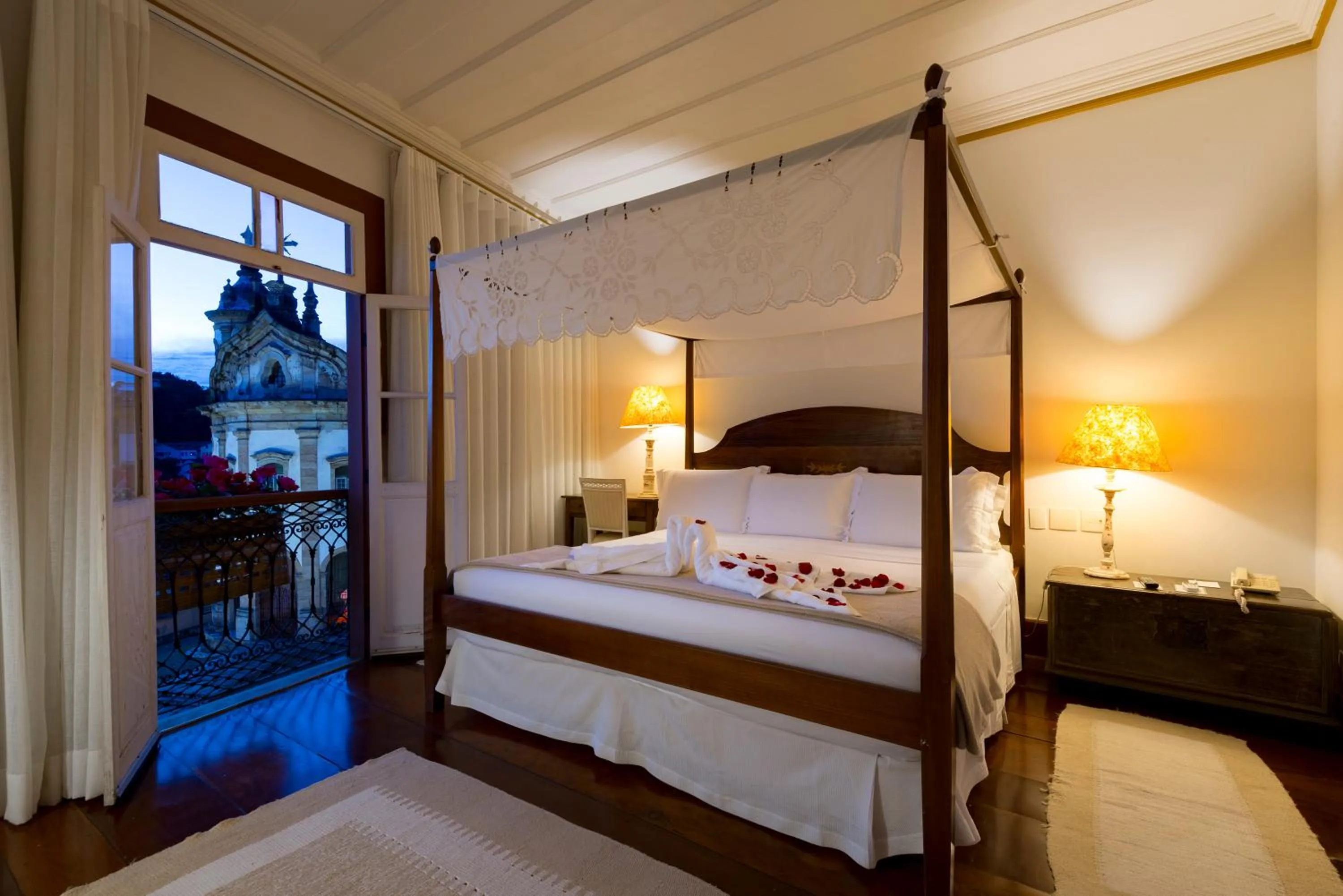 Bed in Hotel Solar do Rosário