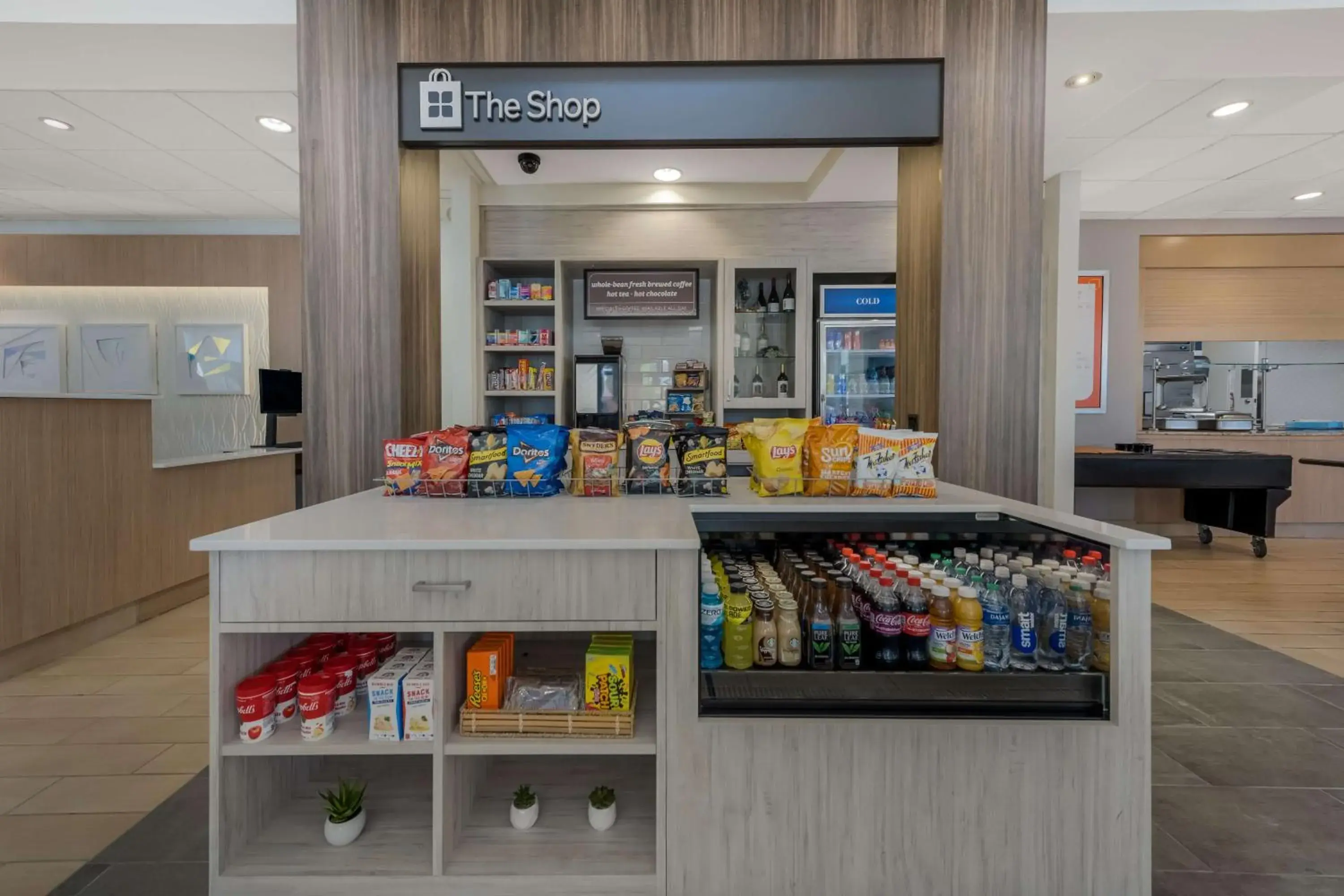 Restaurant/places to eat in Hilton Garden Inn Rockford Restaurant/places to eat in Hilton Garden Inn Rockford