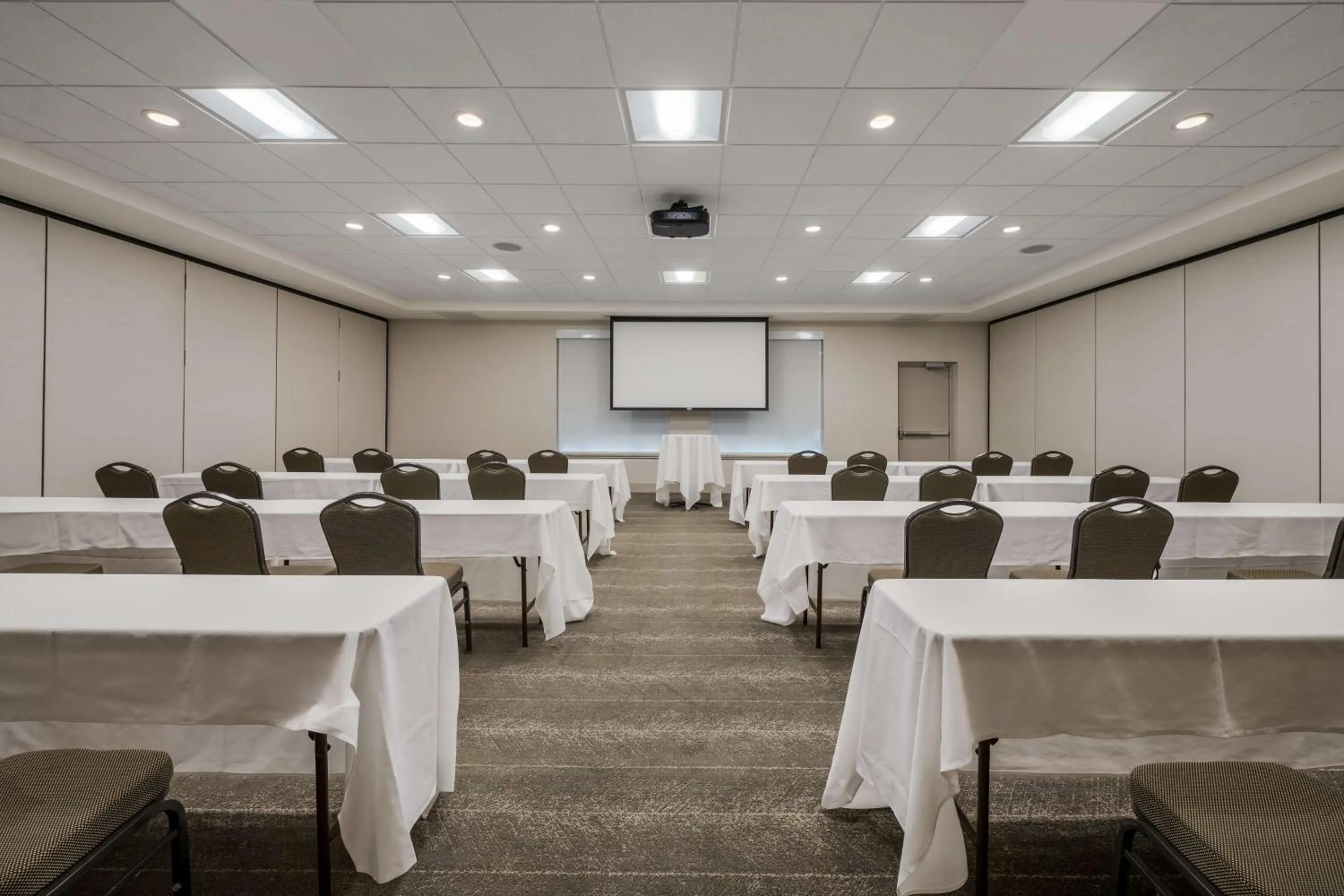Meeting/conference room in Hilton Garden Inn Rockford