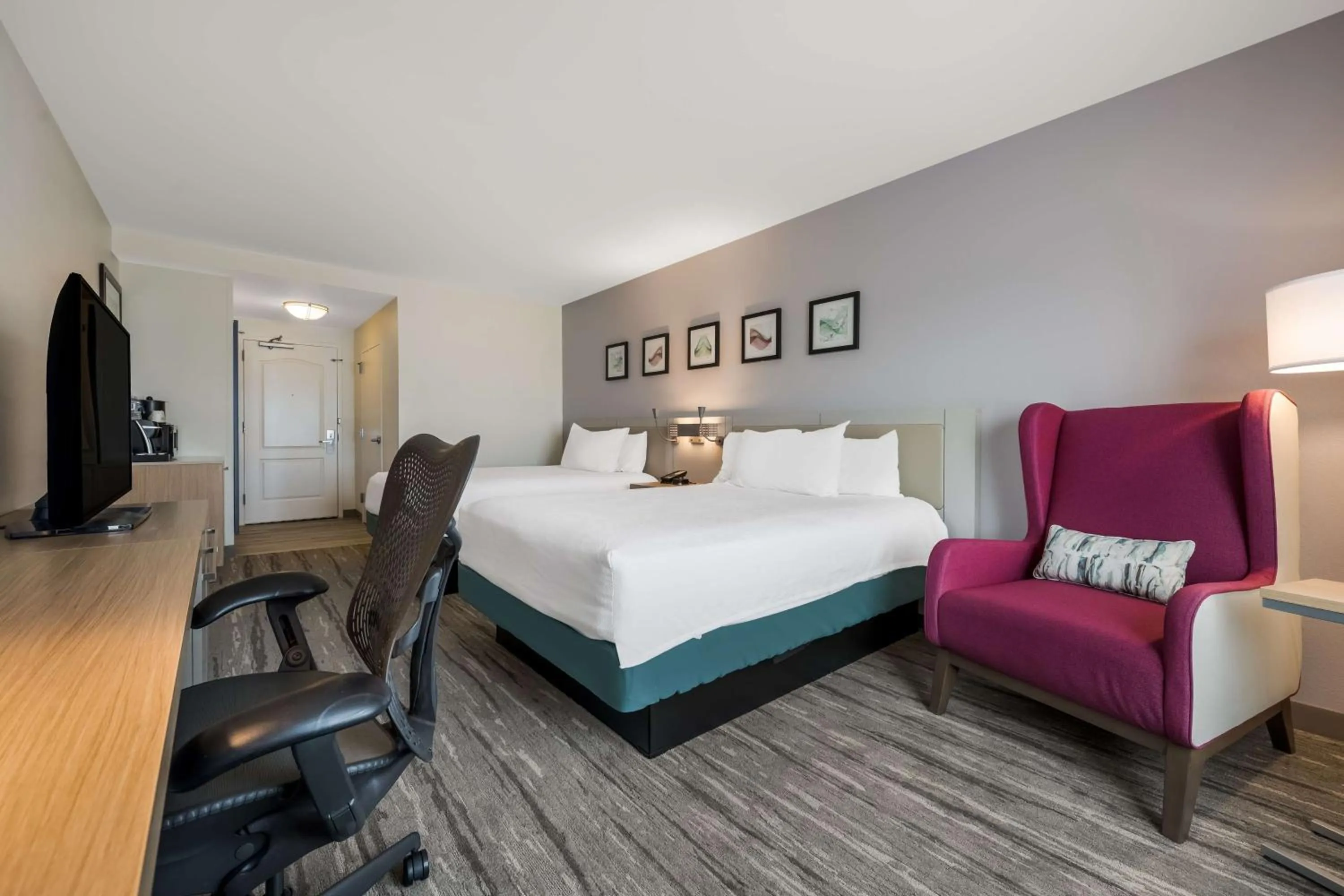 Bedroom, Bed in Hilton Garden Inn Rockford