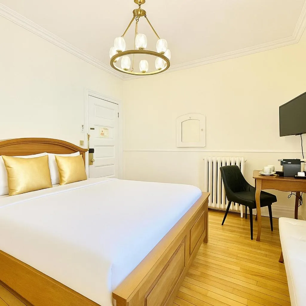 Bedroom, Bed in Hotel Charles-Alexandre - Par Aneyro