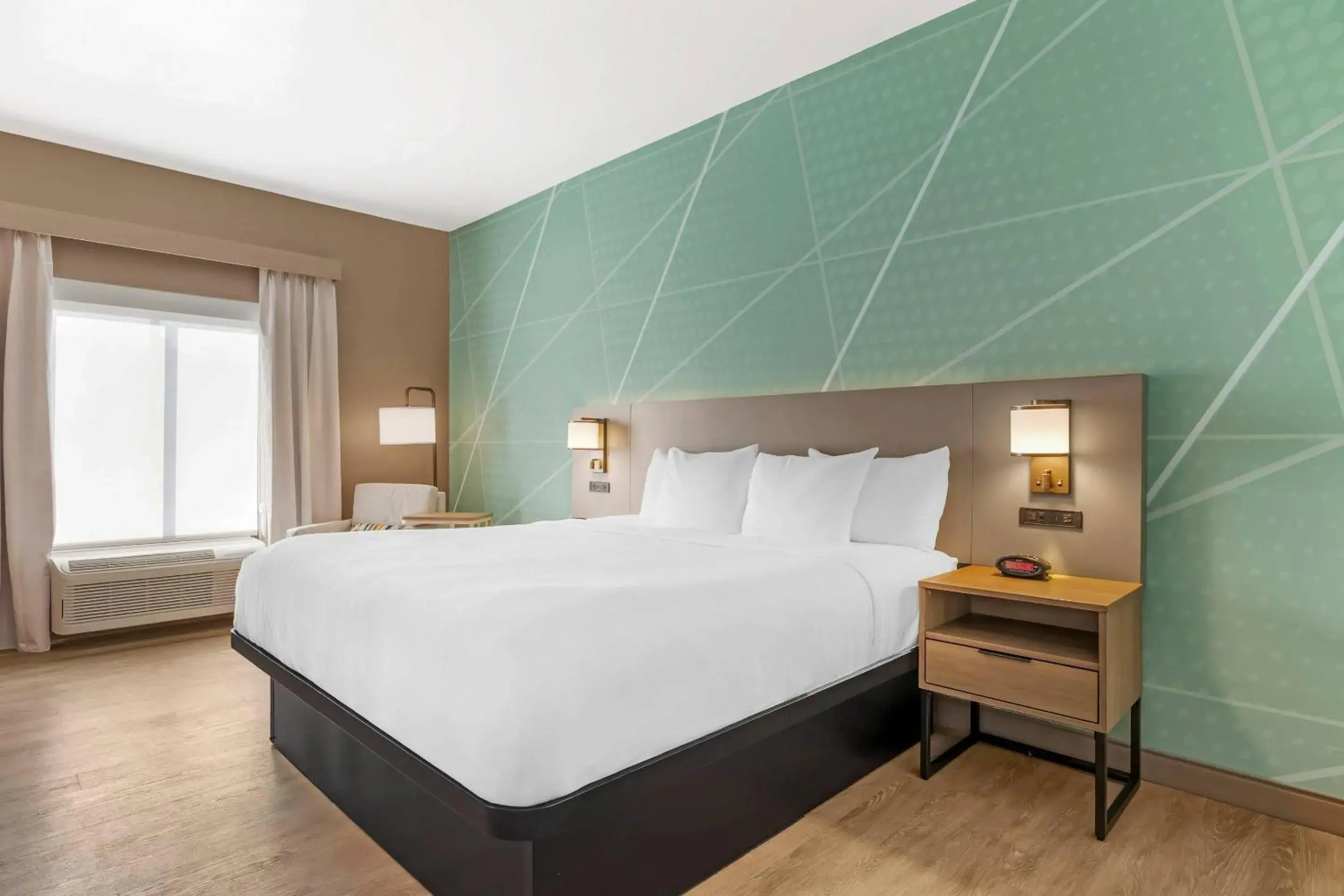 Bedroom, Bed in Comfort Inn Sullivan Bedroom, Bed in Comfort Inn Sullivan